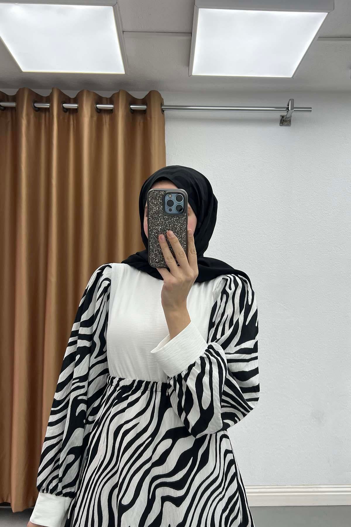 Zebra Desenli Elbise Siyah