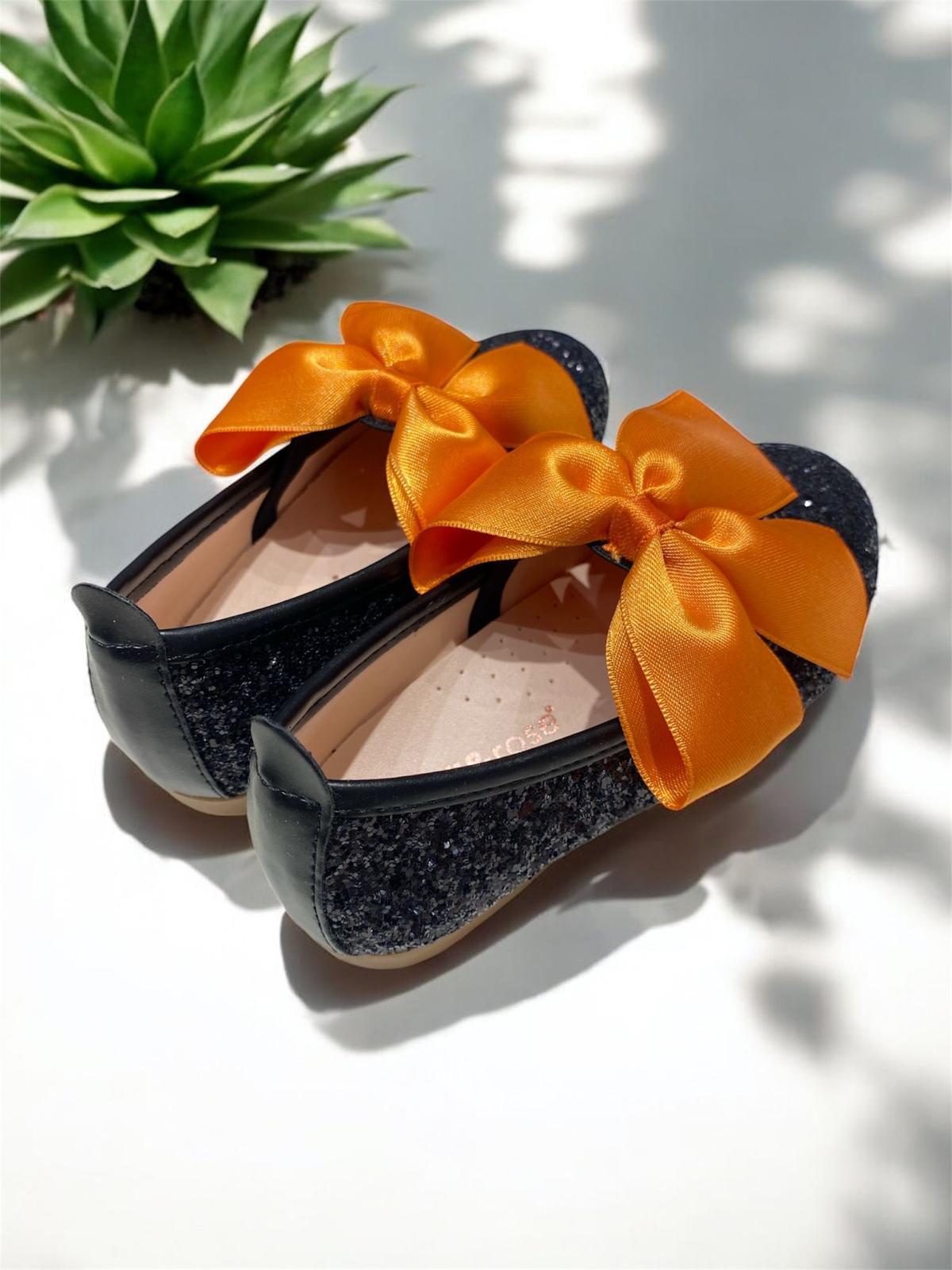 Merli&Rose Turuncu Kurdeleli Siyah Pullu Babet