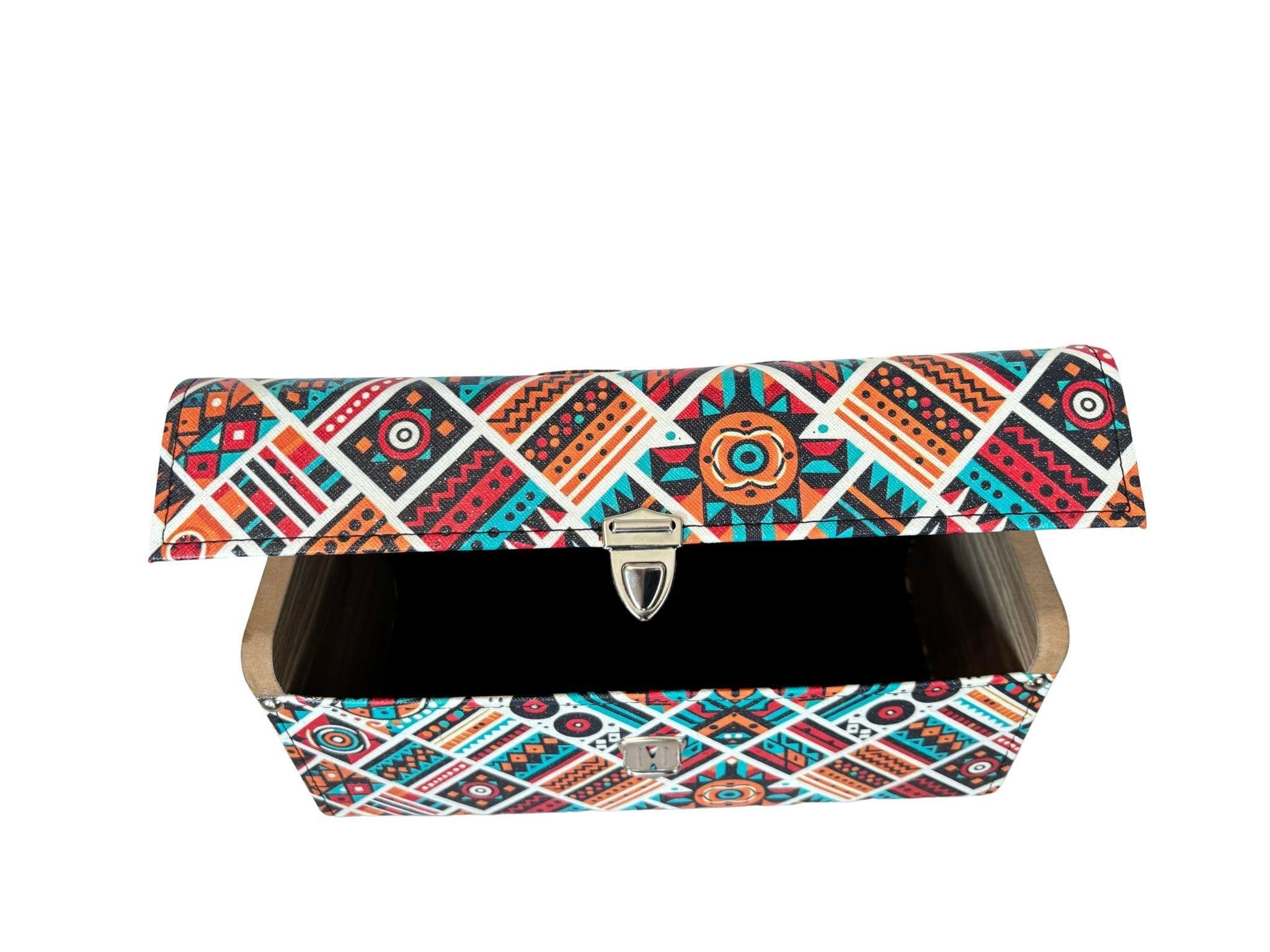 8 Adet Indian Dizayn Gözlük ve Aksesuar Çantası