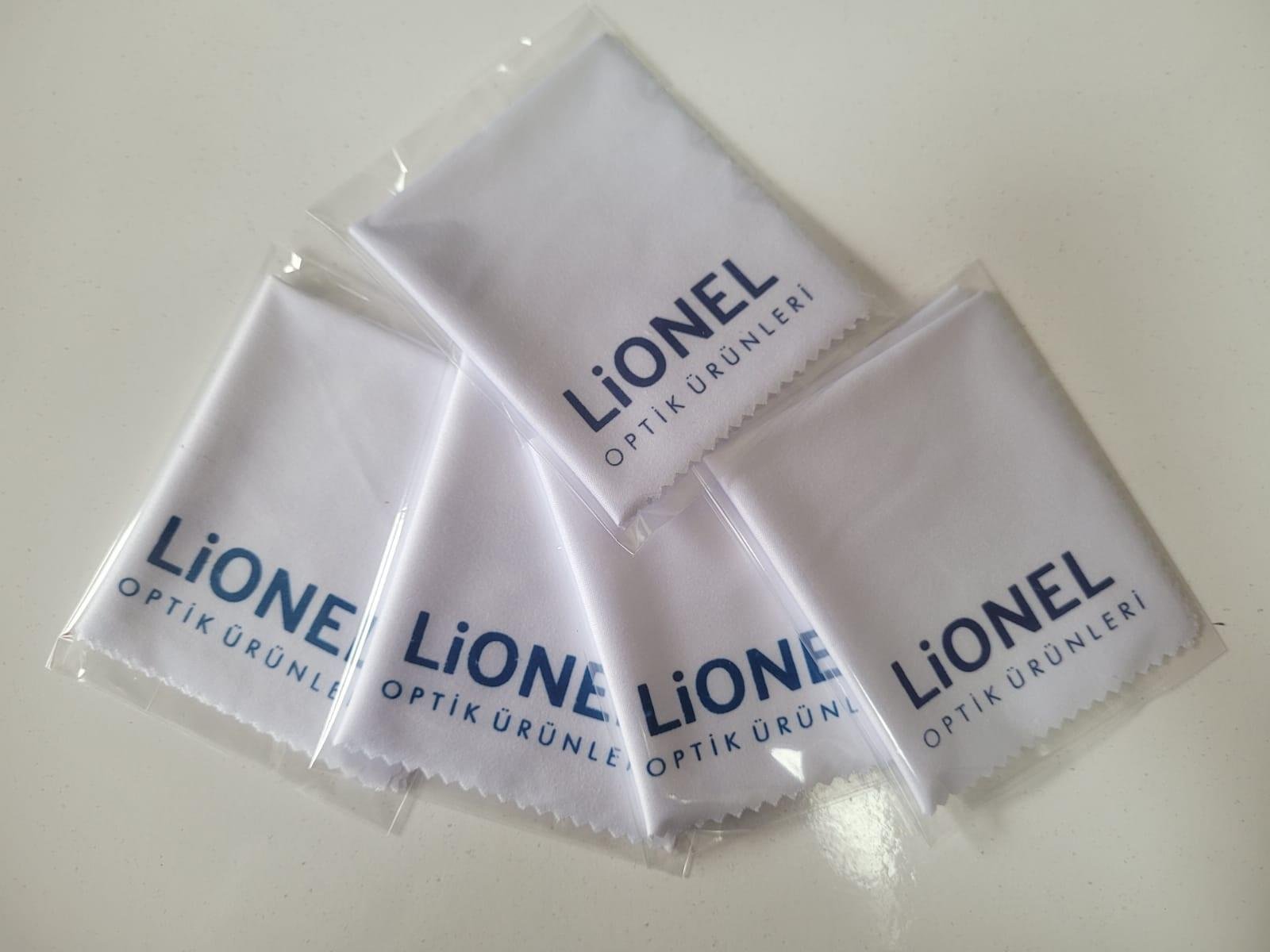 POŞETLİ BASKILI 500 ADET 15X18 CM %100 POLYESTER GÖZLÜK TEMİZLEME BEZİ