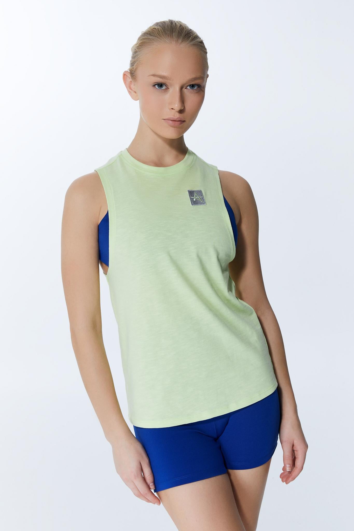 ED 2321-01 Angelina Crop T-shirt