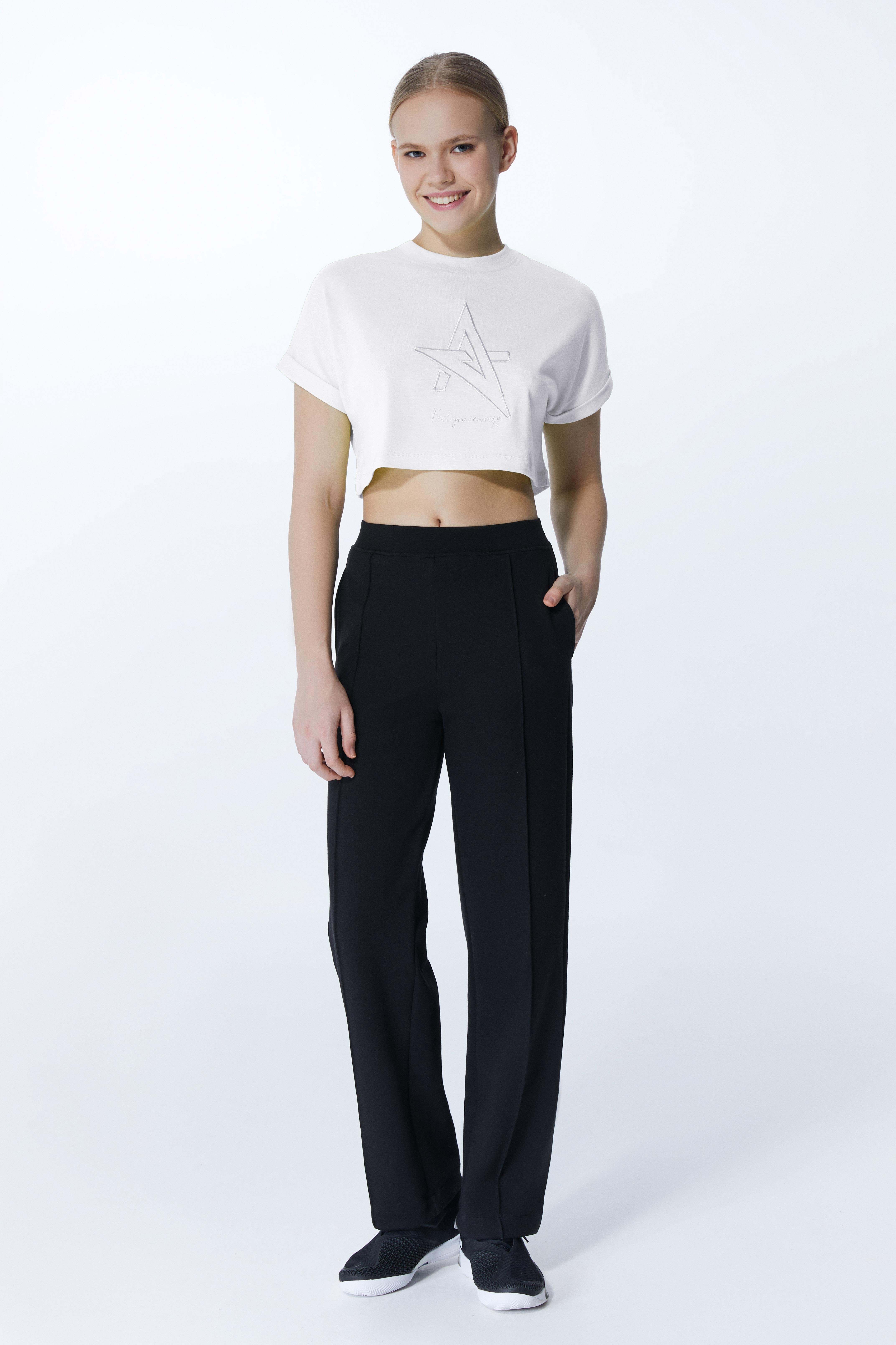 ED2307-06 Victoria Crop Tişört BEYAZ