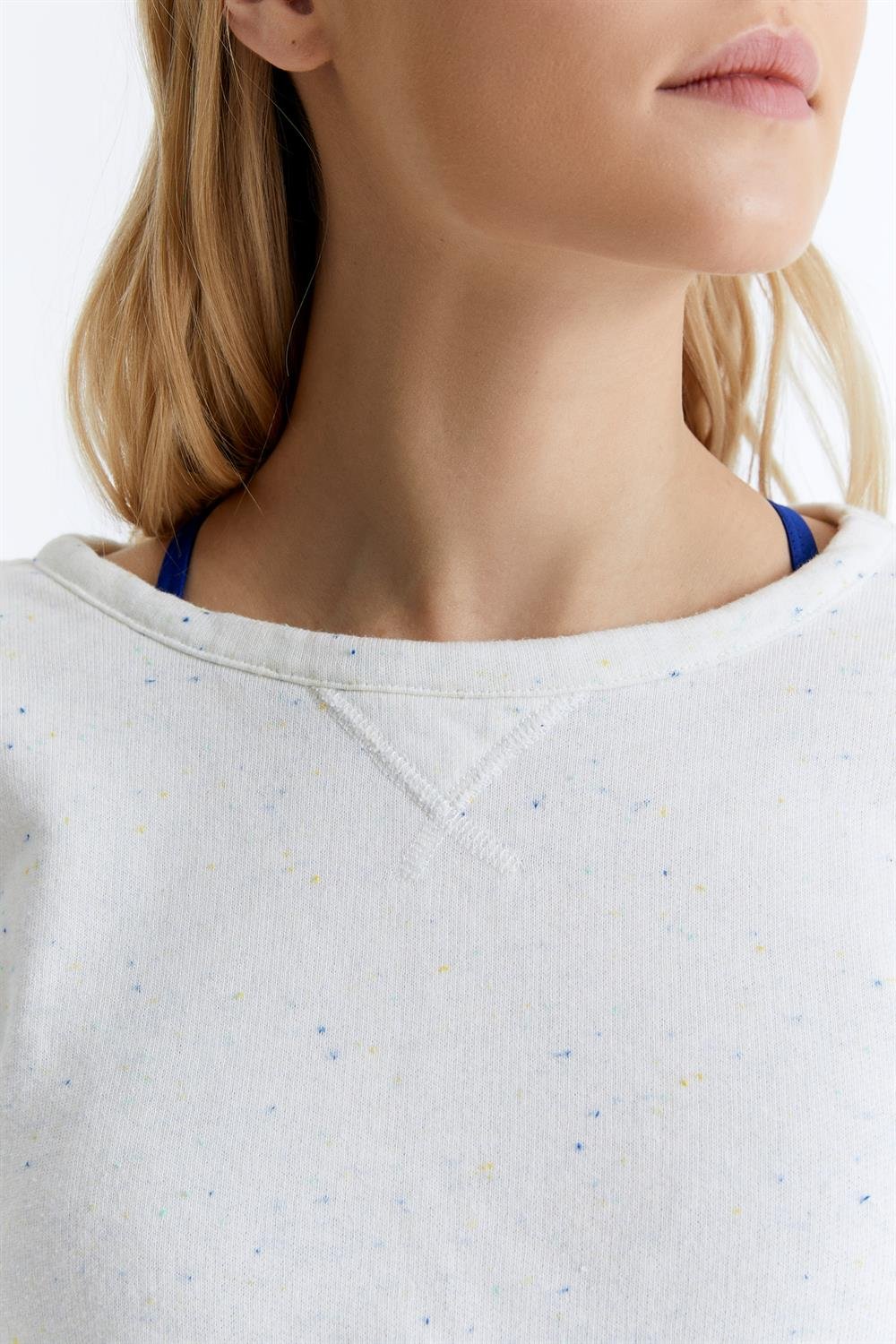 ED7745-01 Yoga Sweatshırt Beyaz Nopeli