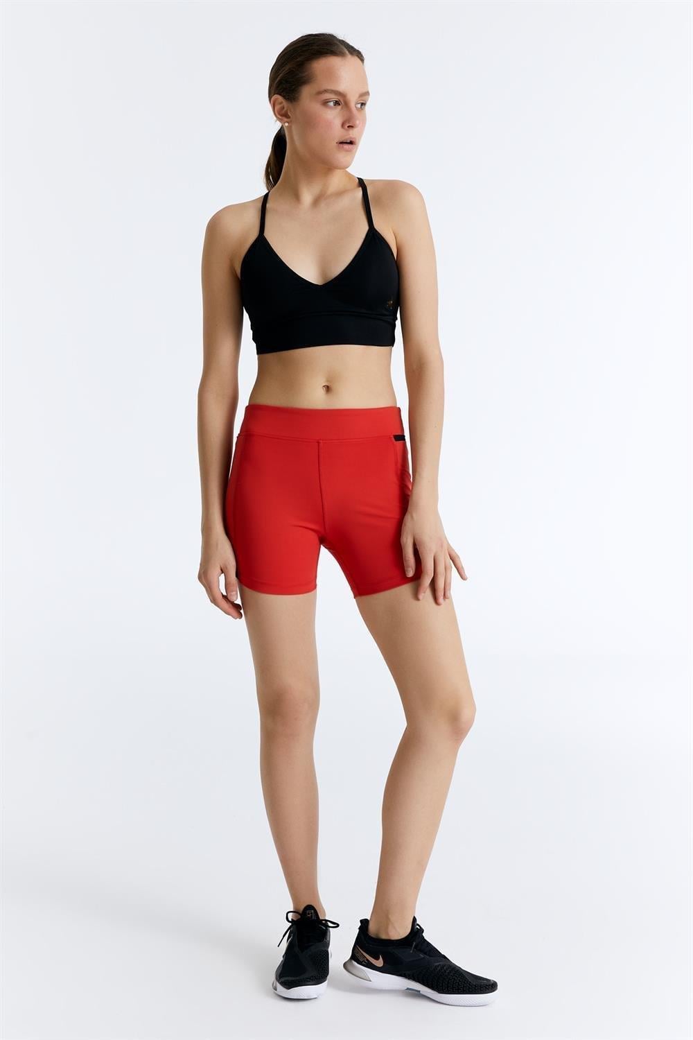 ED7785-01 Short Legging White