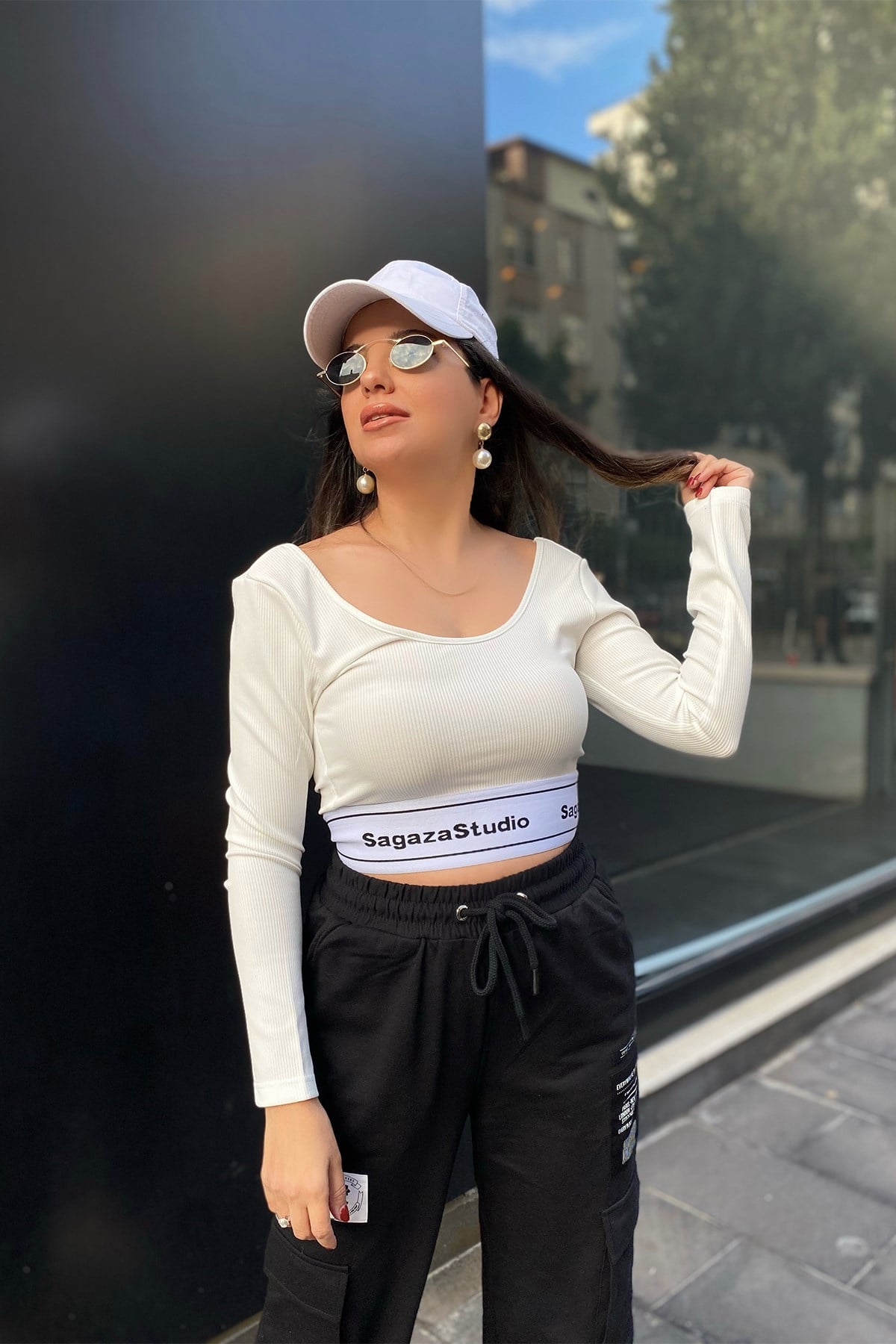  Eteği Lastikli Tasarım Bluz Beyaz