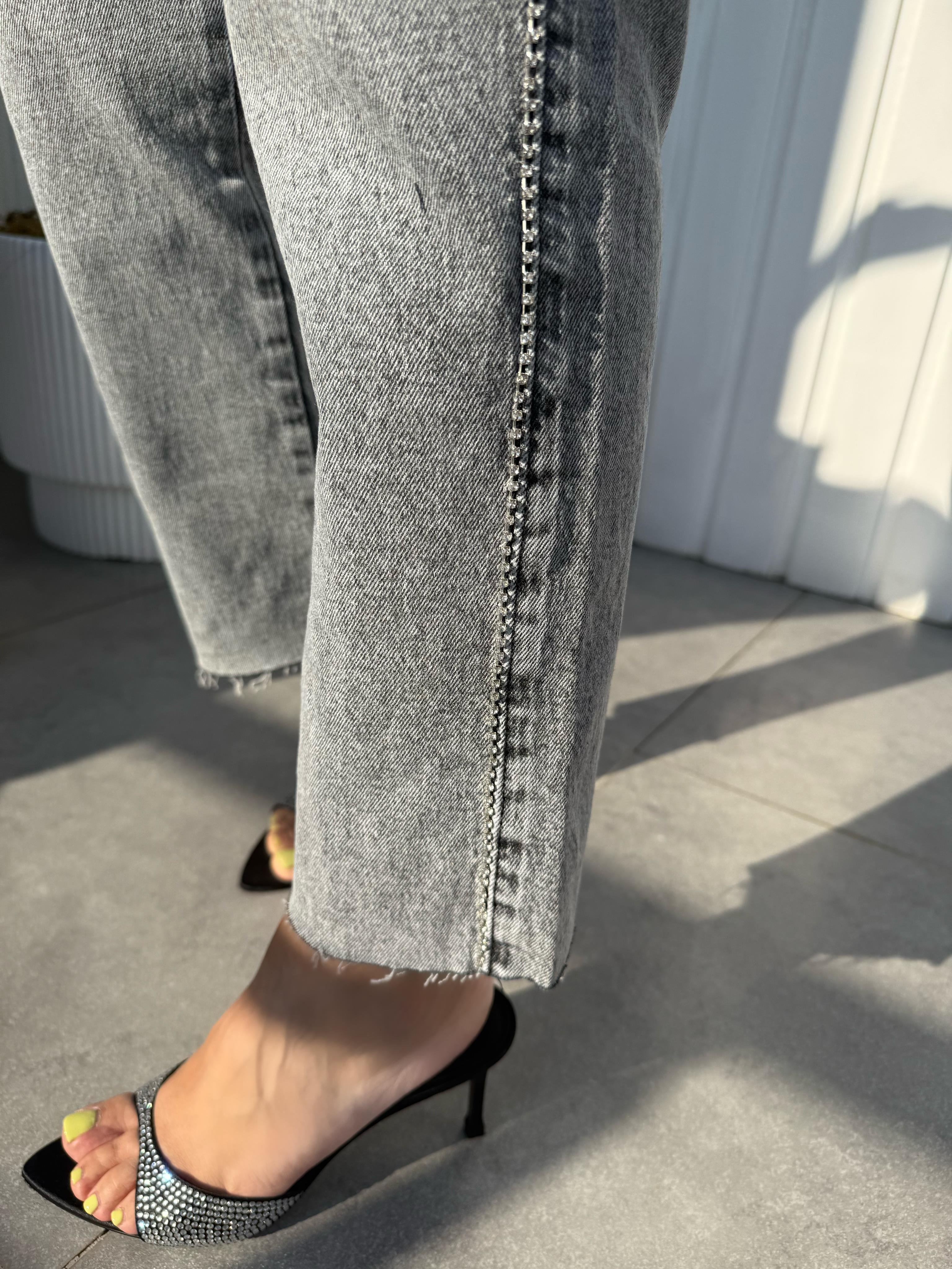 10128 Kenarlaro Taşlı Jean