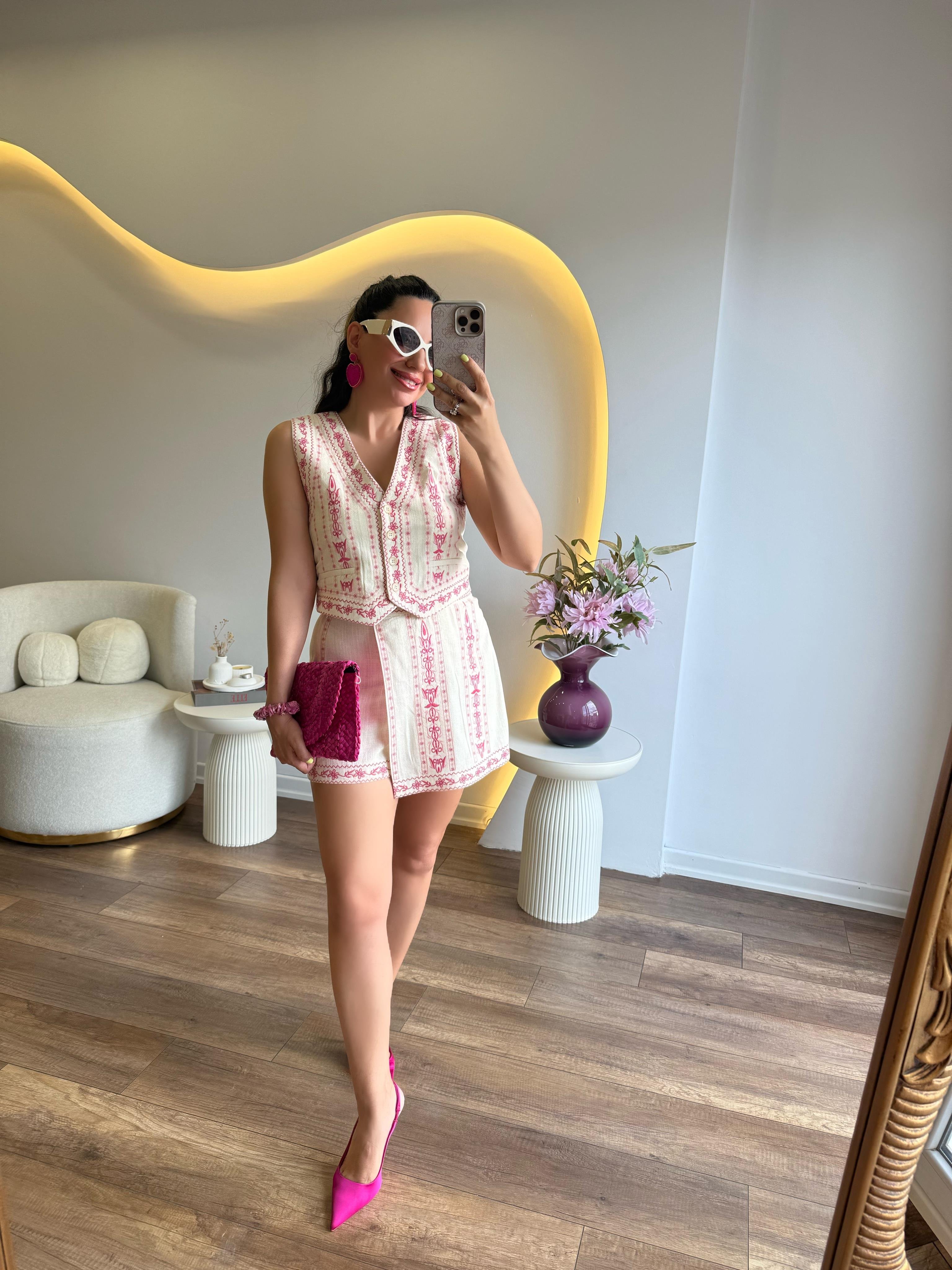10233 Premium Pembe Desenli Şort Yelek Takım