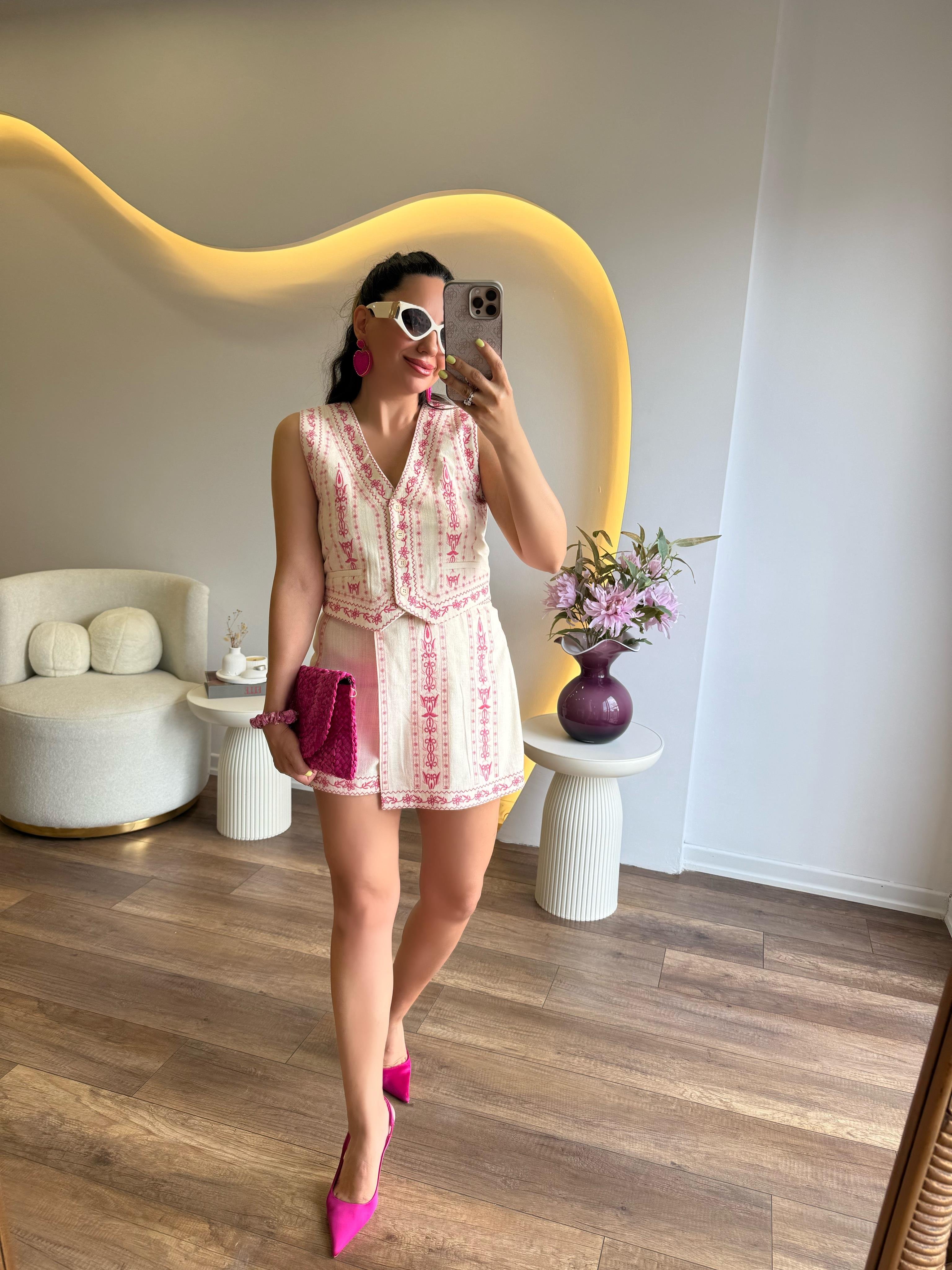 10233 Premium Pembe Desenli Şort Yelek Takım