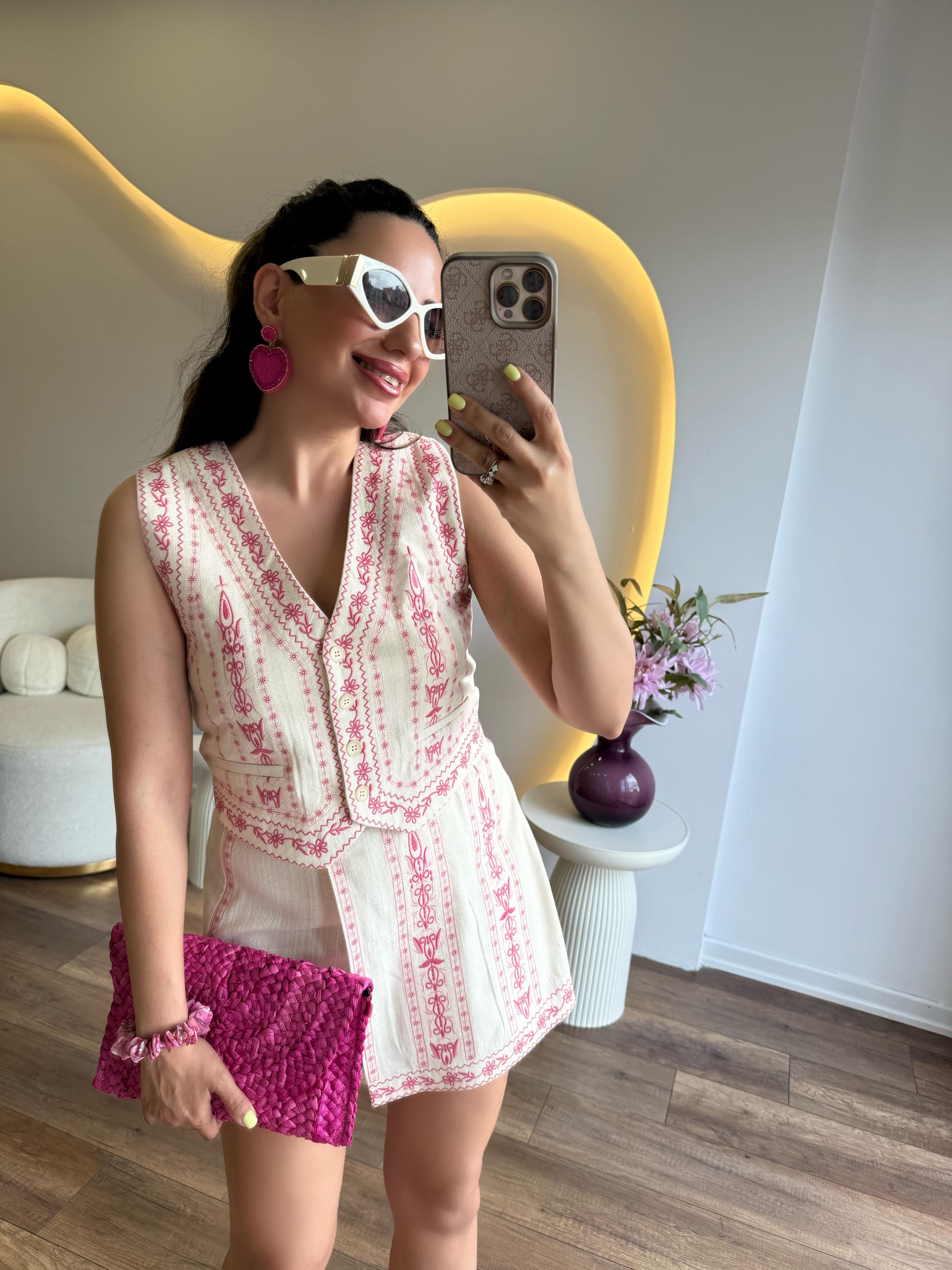 10233 Premium Pembe Desenli Şort Yelek Takım