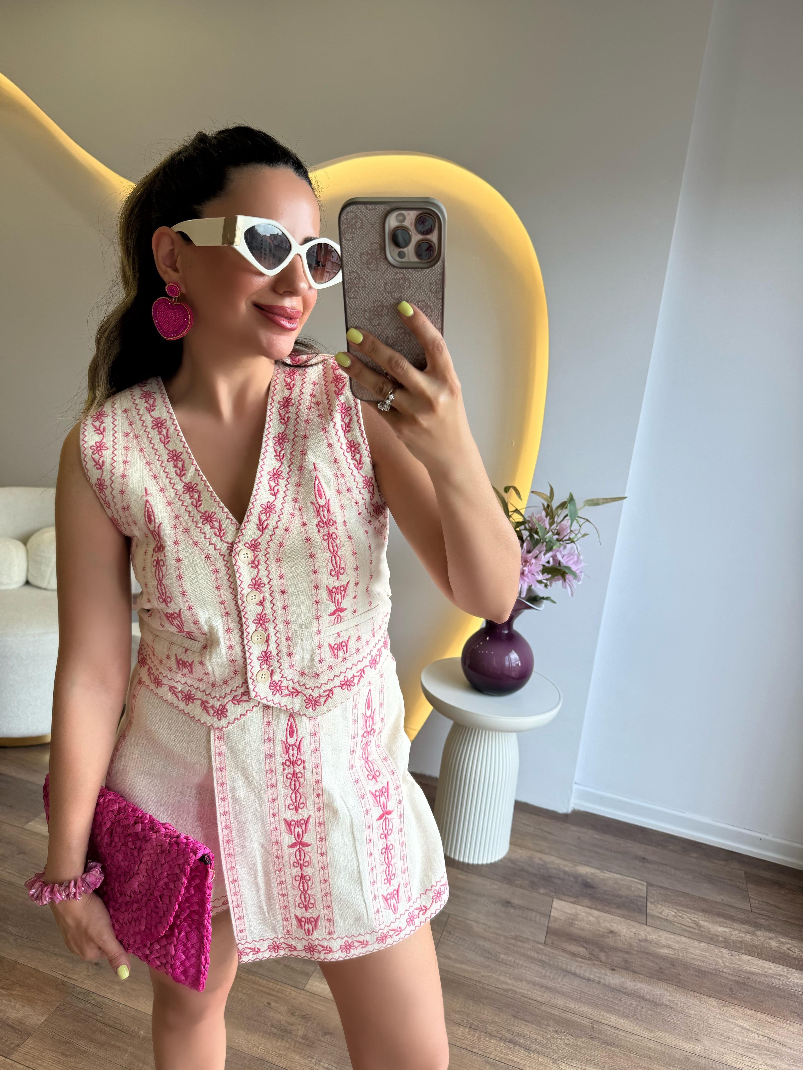 10233 Premium Pembe Desenli Şort Yelek Takım