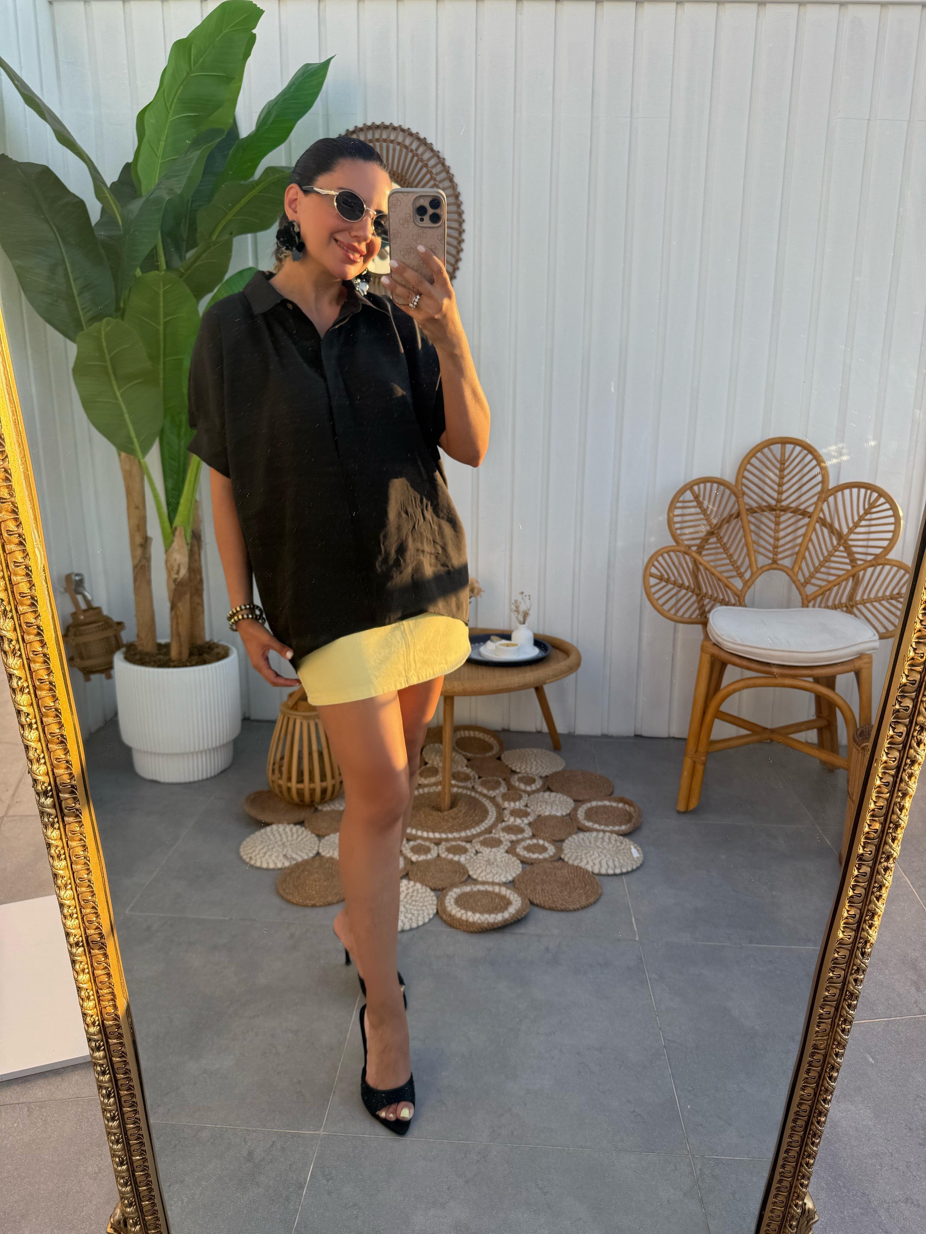 10379 Arka Düğme Detaylı Gömlek Bluz