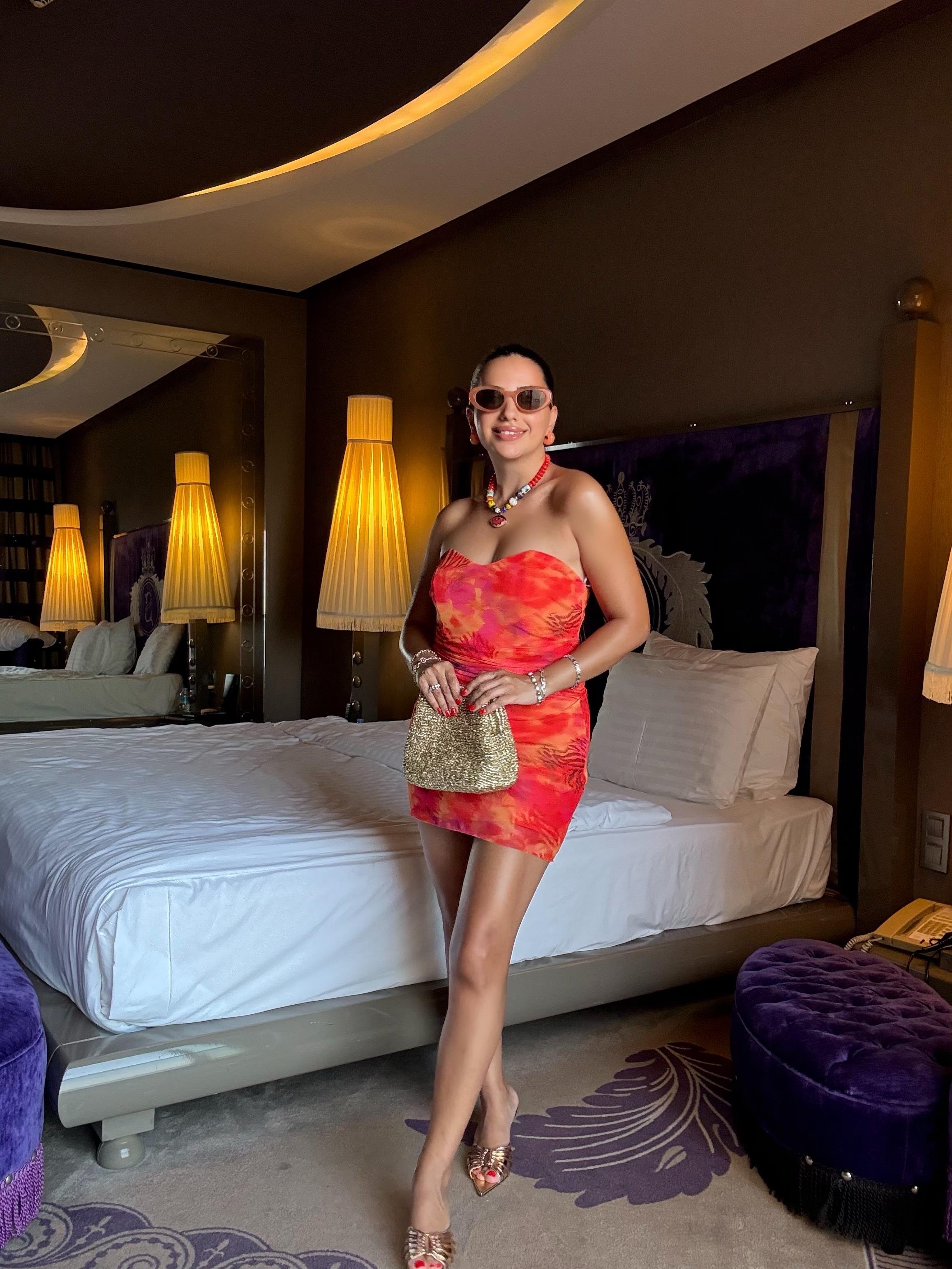 10458 Turuncu Batik Desen Mini Elbise