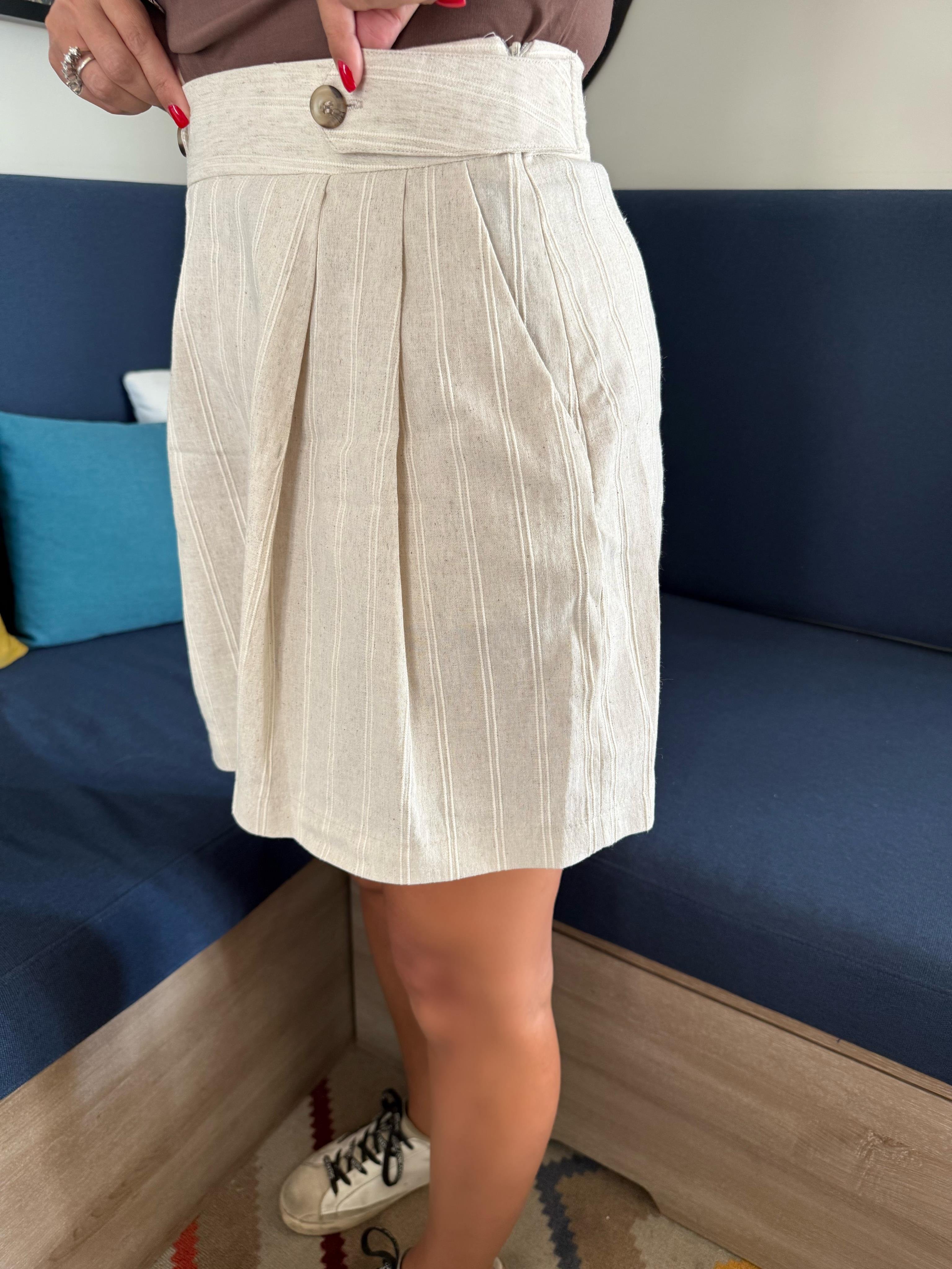 10470 Kendinden Çizgili Keten Şort