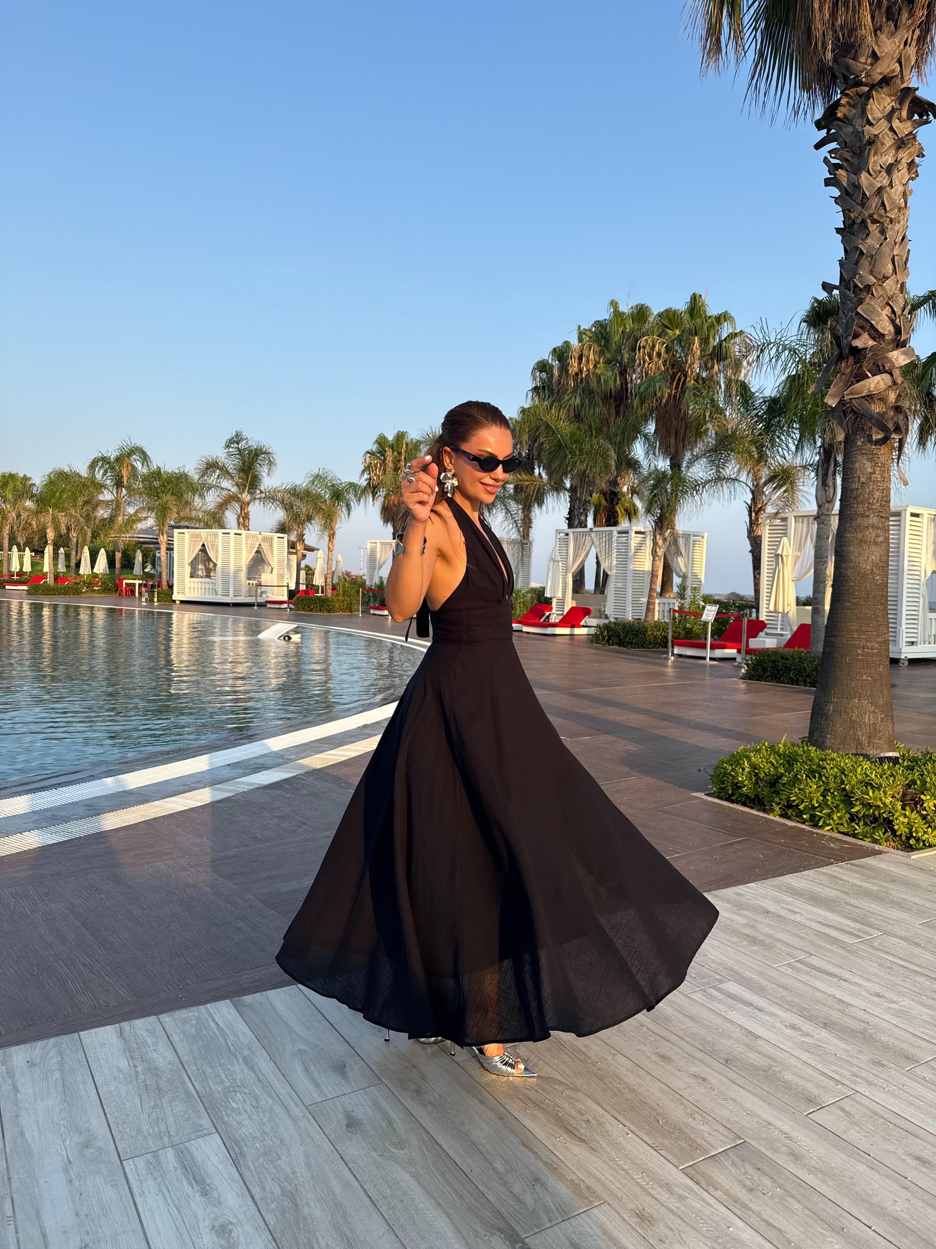 10476 Boyundan Bağlamalı Uzun Elbise