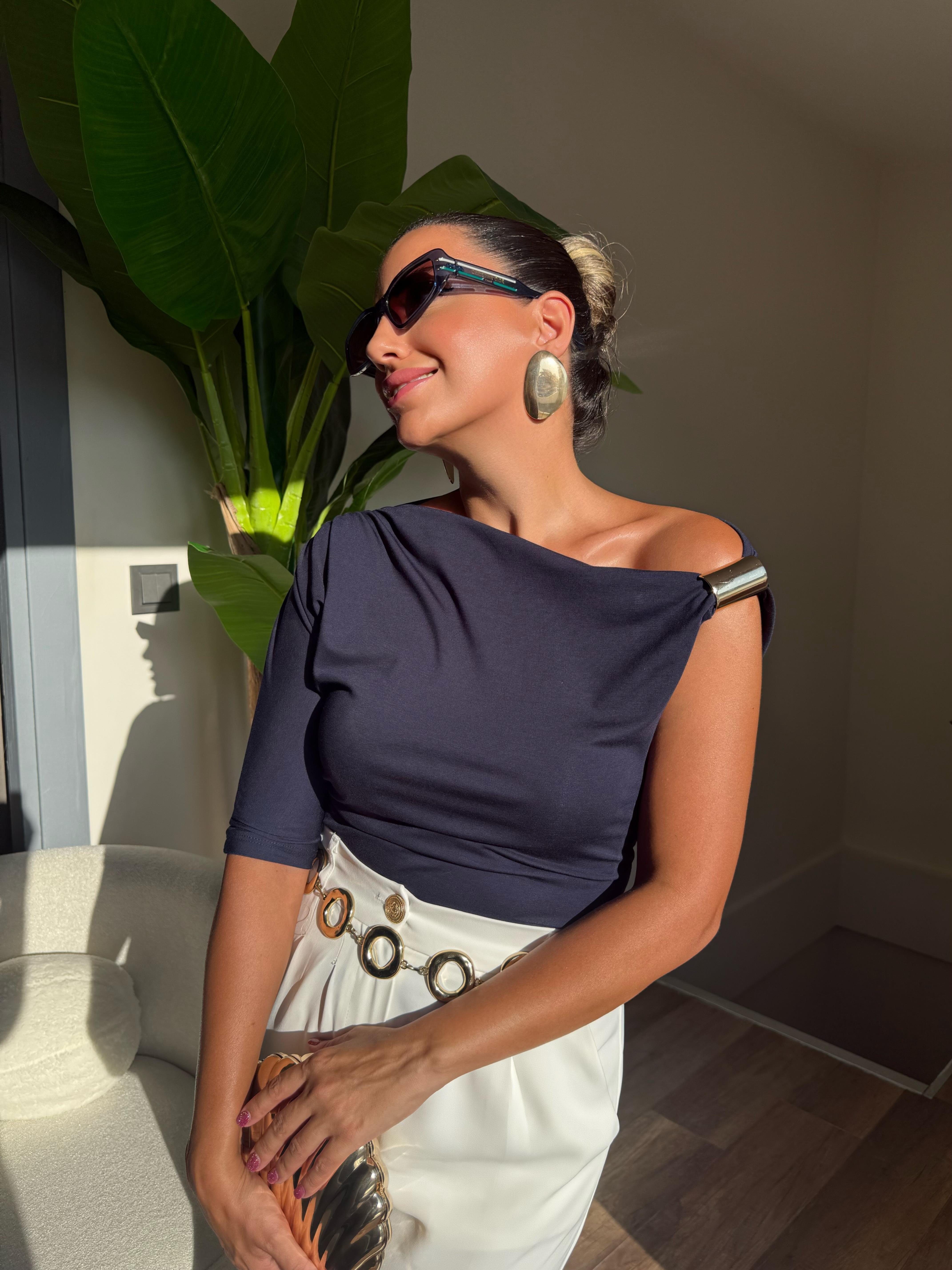 10488 Gold Toka Detaylı Bluz