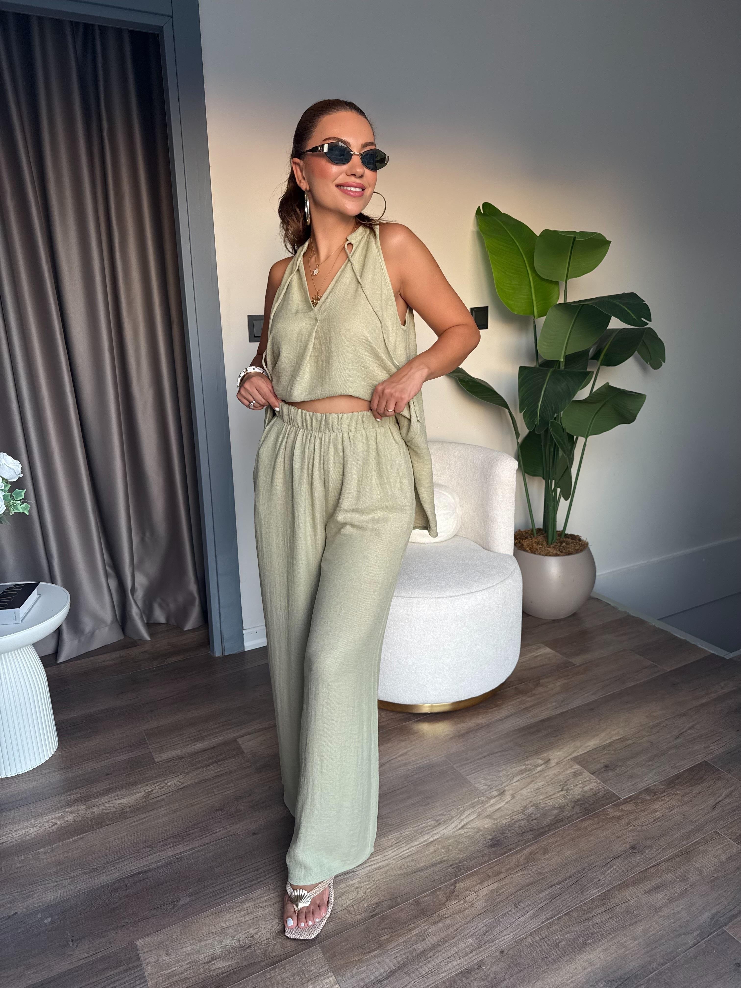10513 Asimetrik Bluz Pantolon Takım