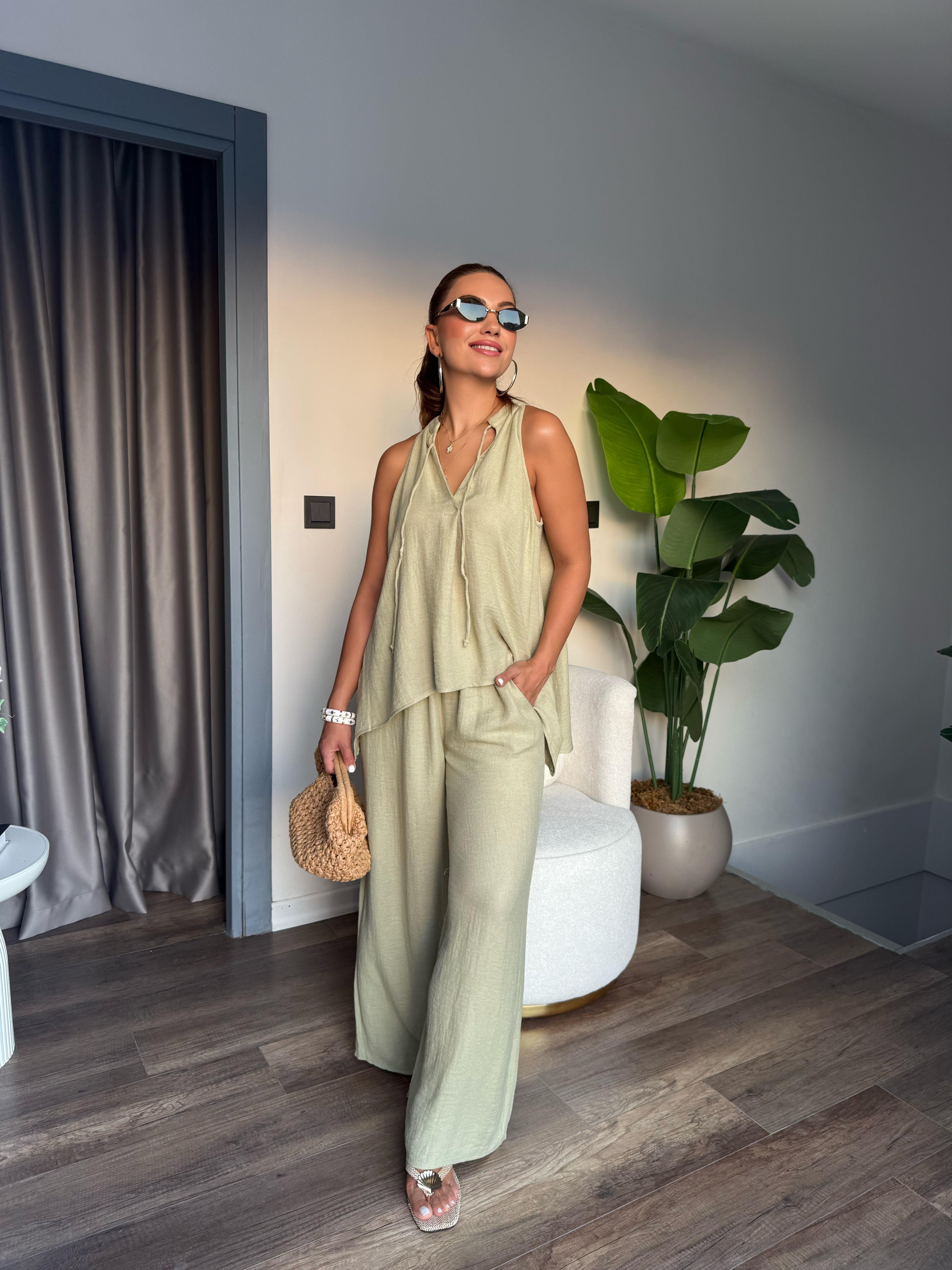 10513 Asimetrik Bluz Pantolon Takım
