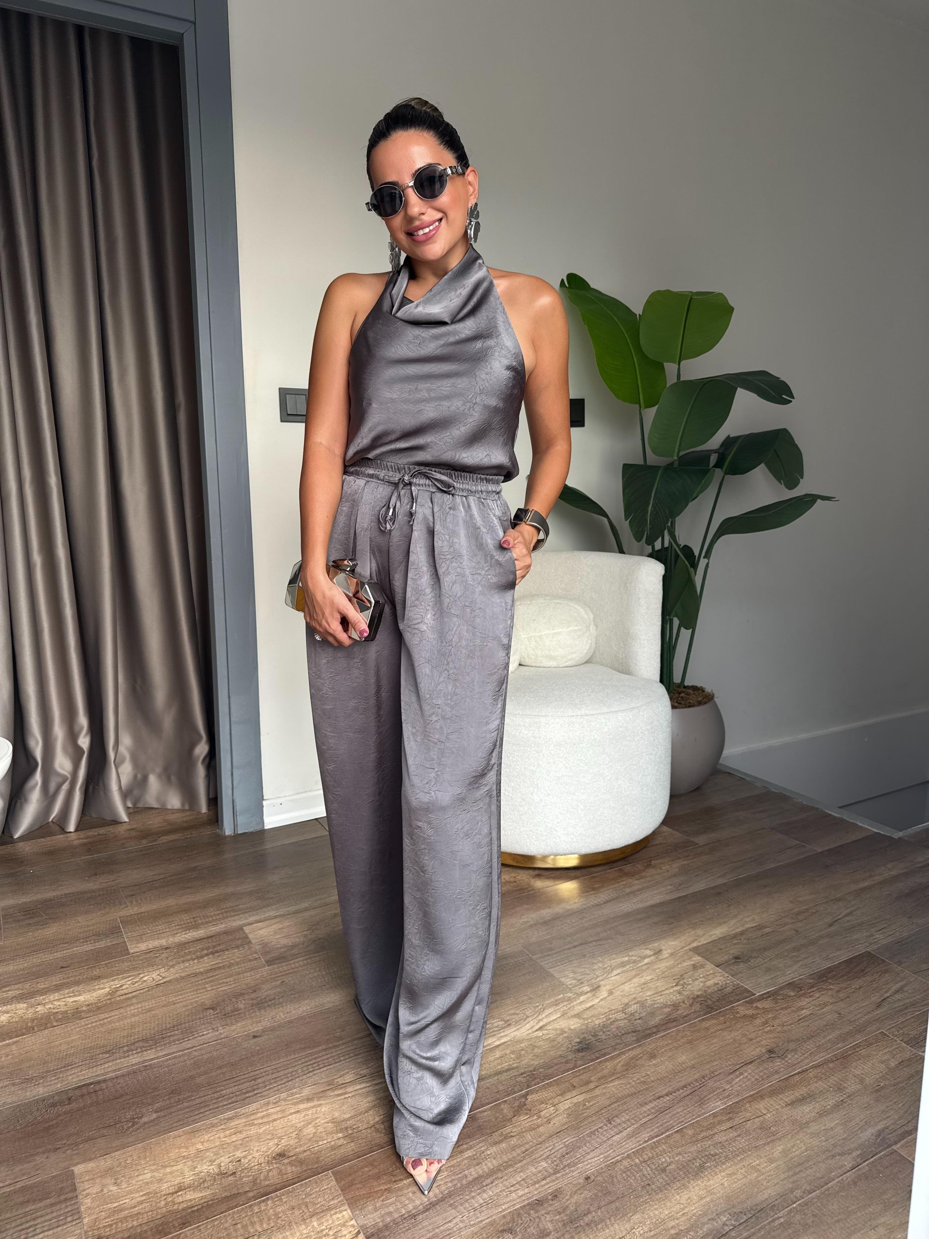 10517 Boyundan Detaylı Saten Pantolon Bluz Takım