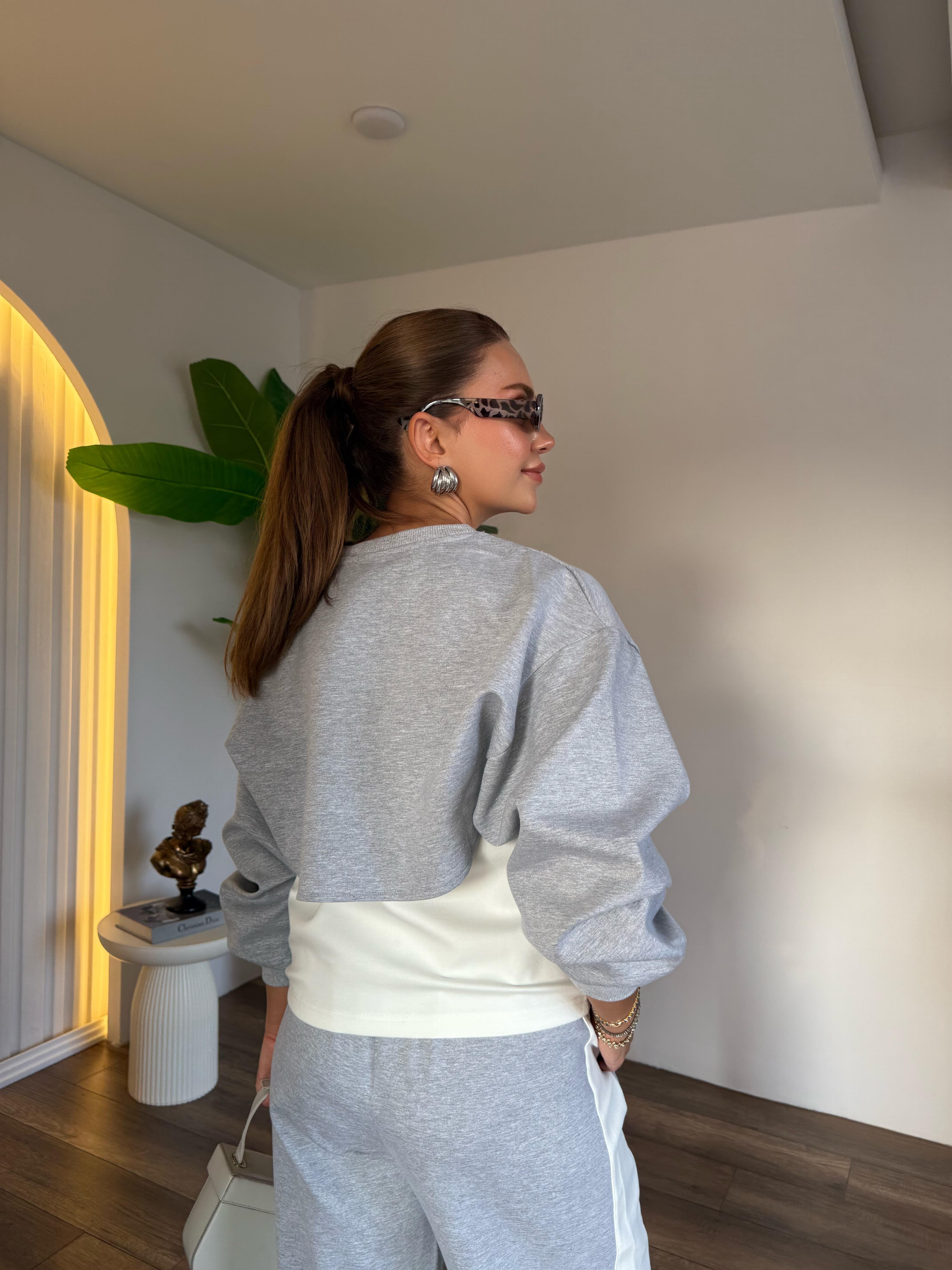 10530 Önü Yazı Baskılı Sweatshirt