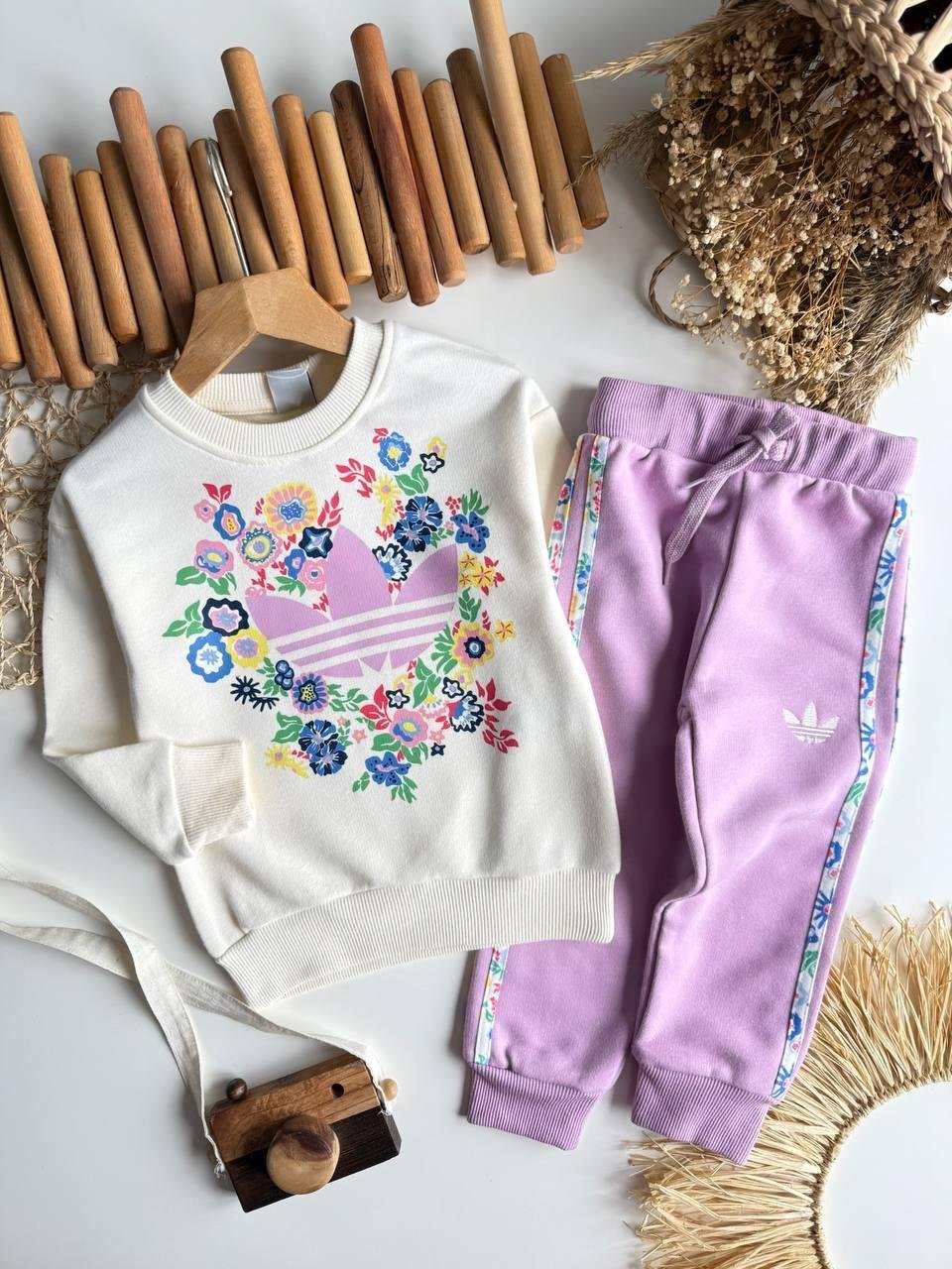 10774 Kids Ad.Çiçekli Şeritli Takım 2/3-7/8 Yaş
