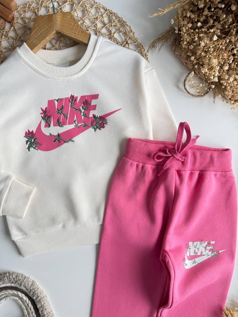 10930 Kids Nik.Çiçekli Takım 2-3/7-8 Yaş