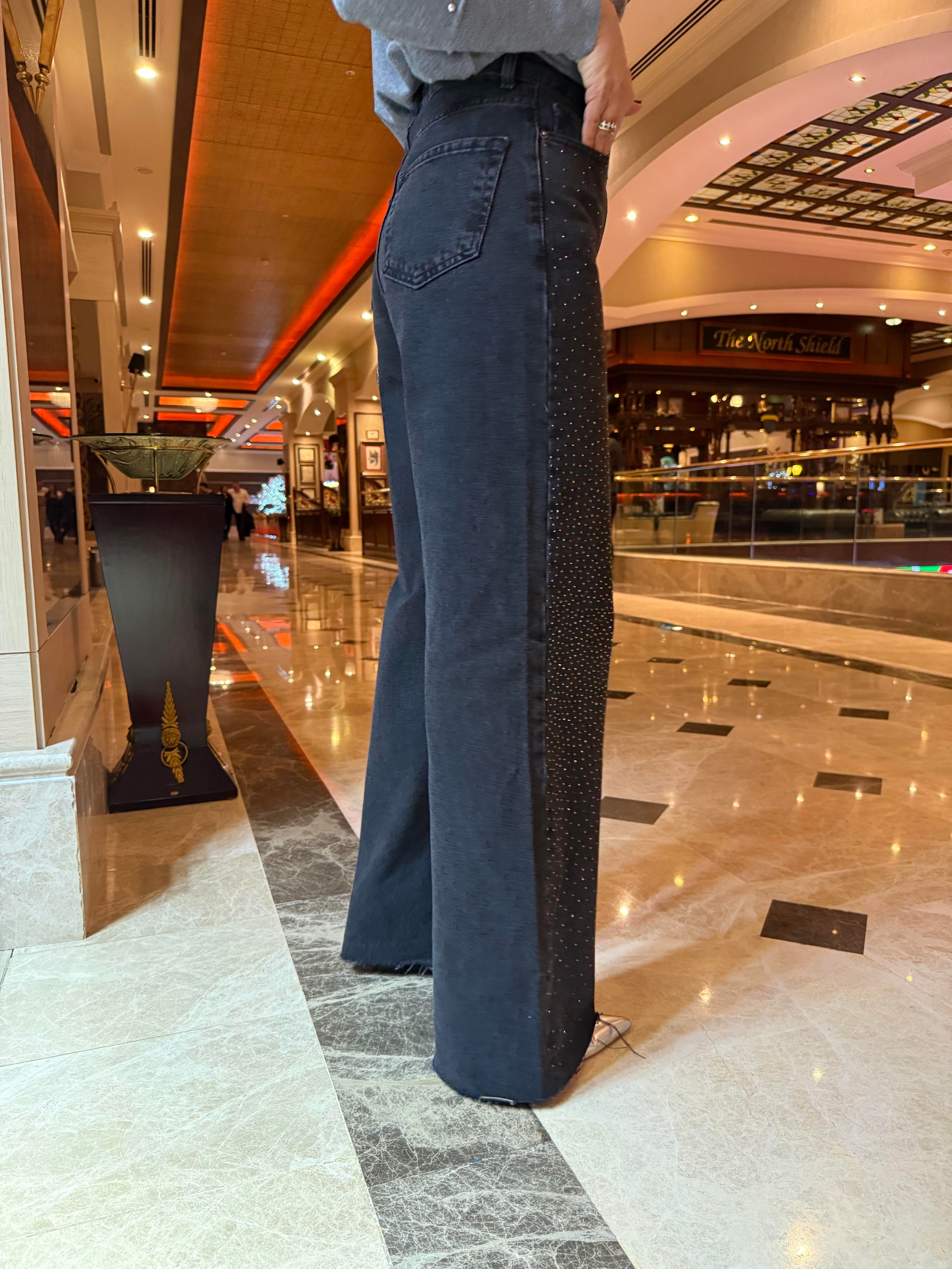 11094 Önü Serpme Taşlı Jean