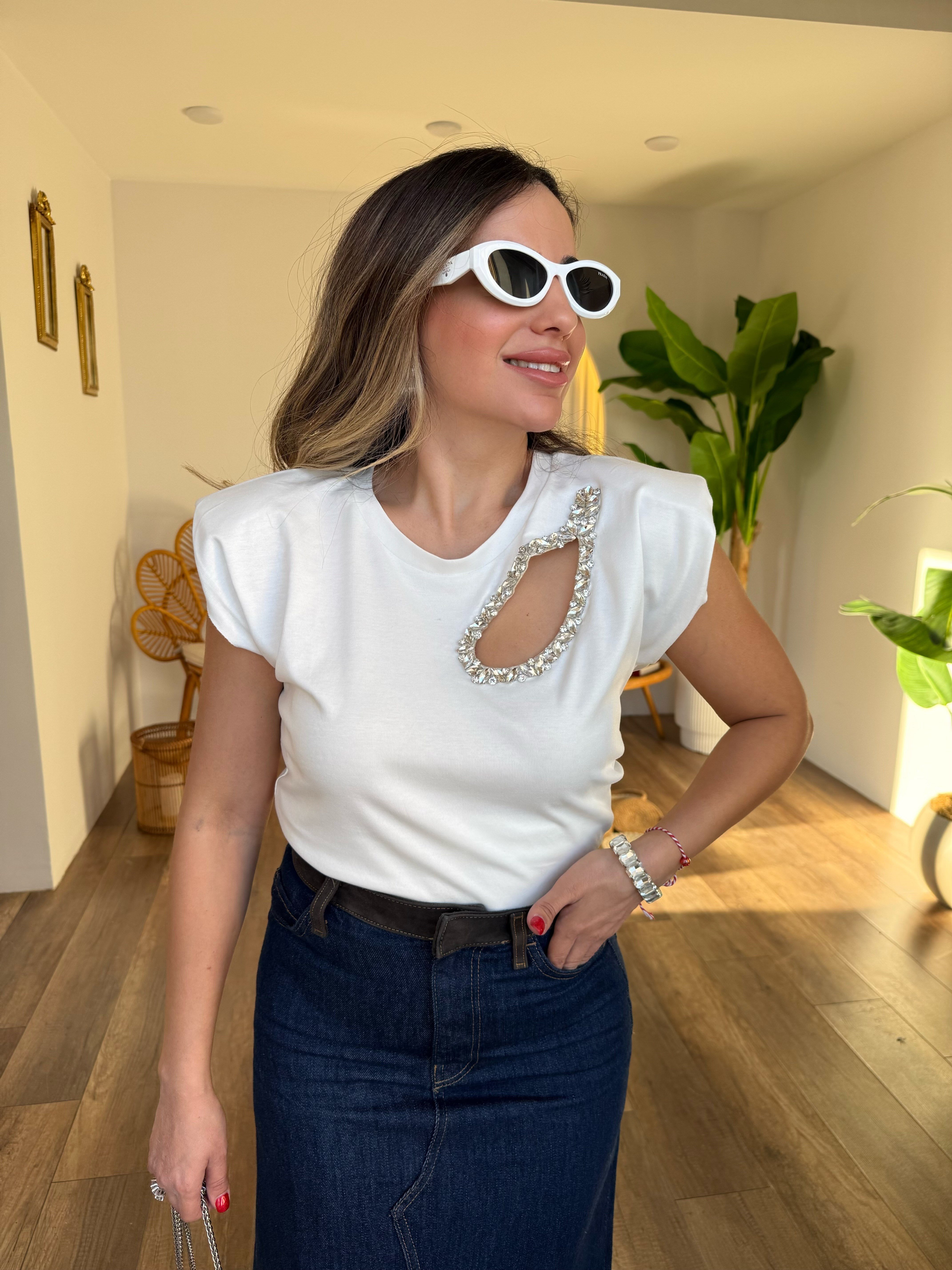 11272 Damla Taş Detaylı Tshirt