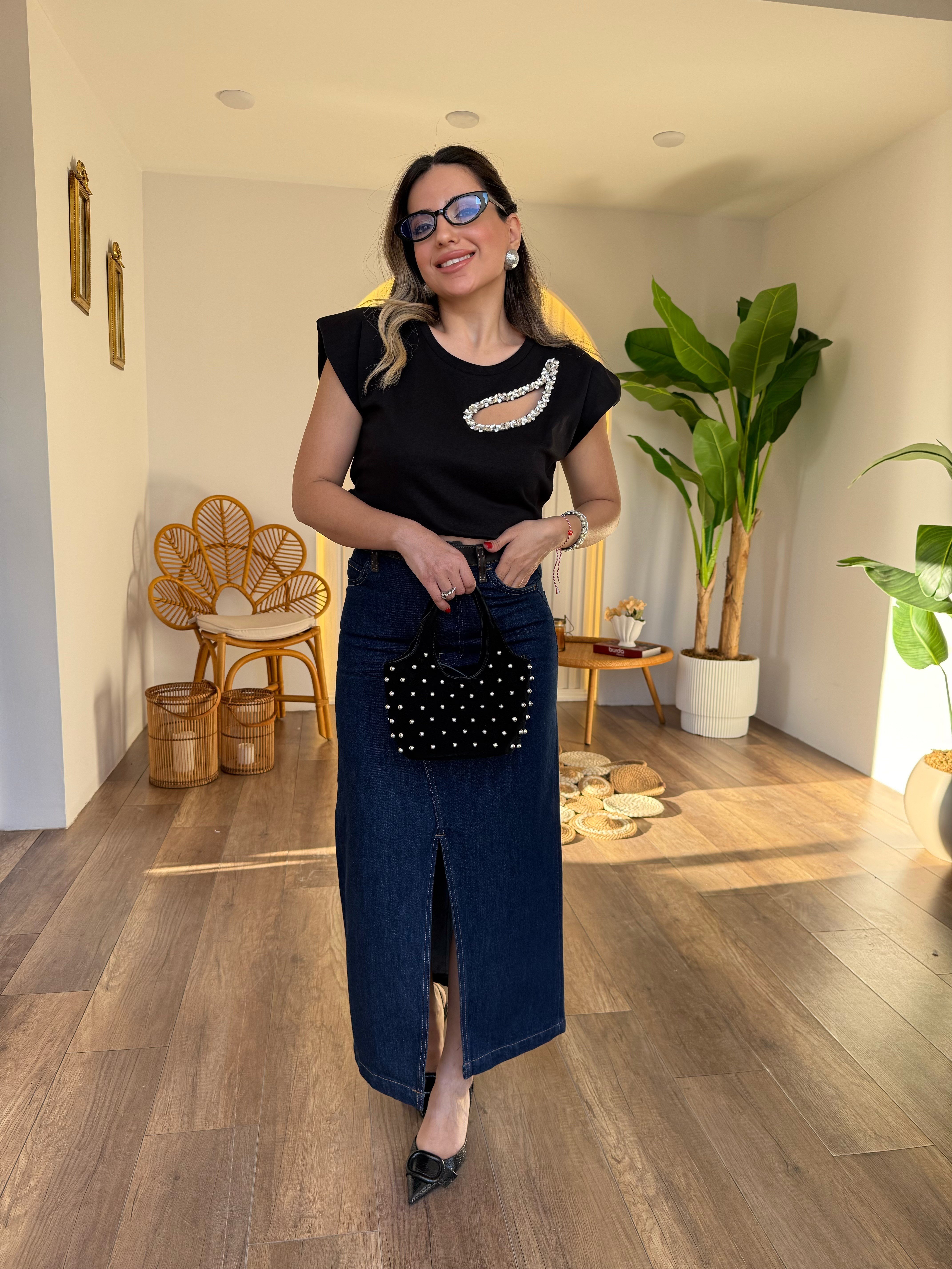 11272 Damla Taş Detaylı Tshirt