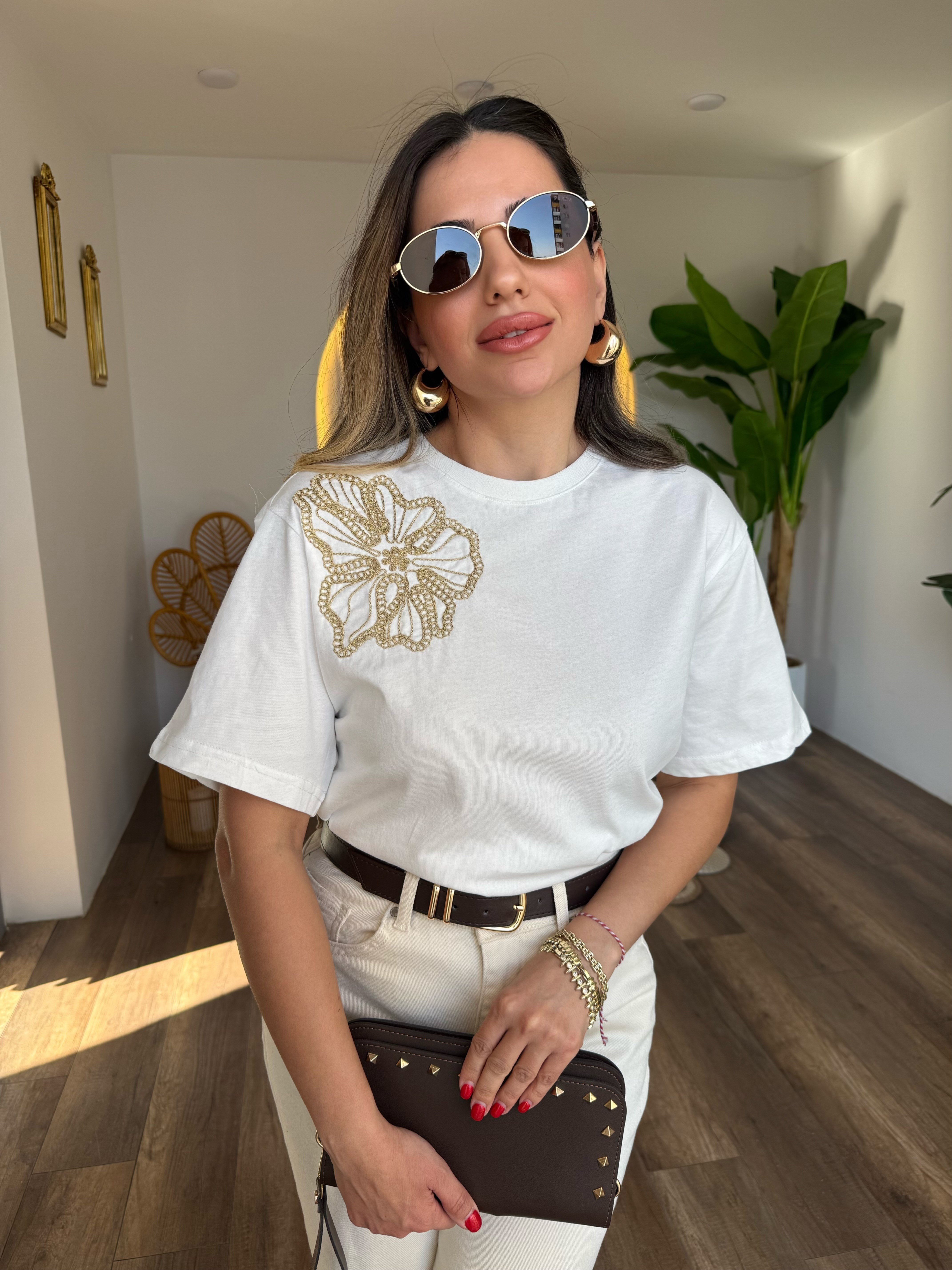 11421 Çiçek İşlemeli Tshirt