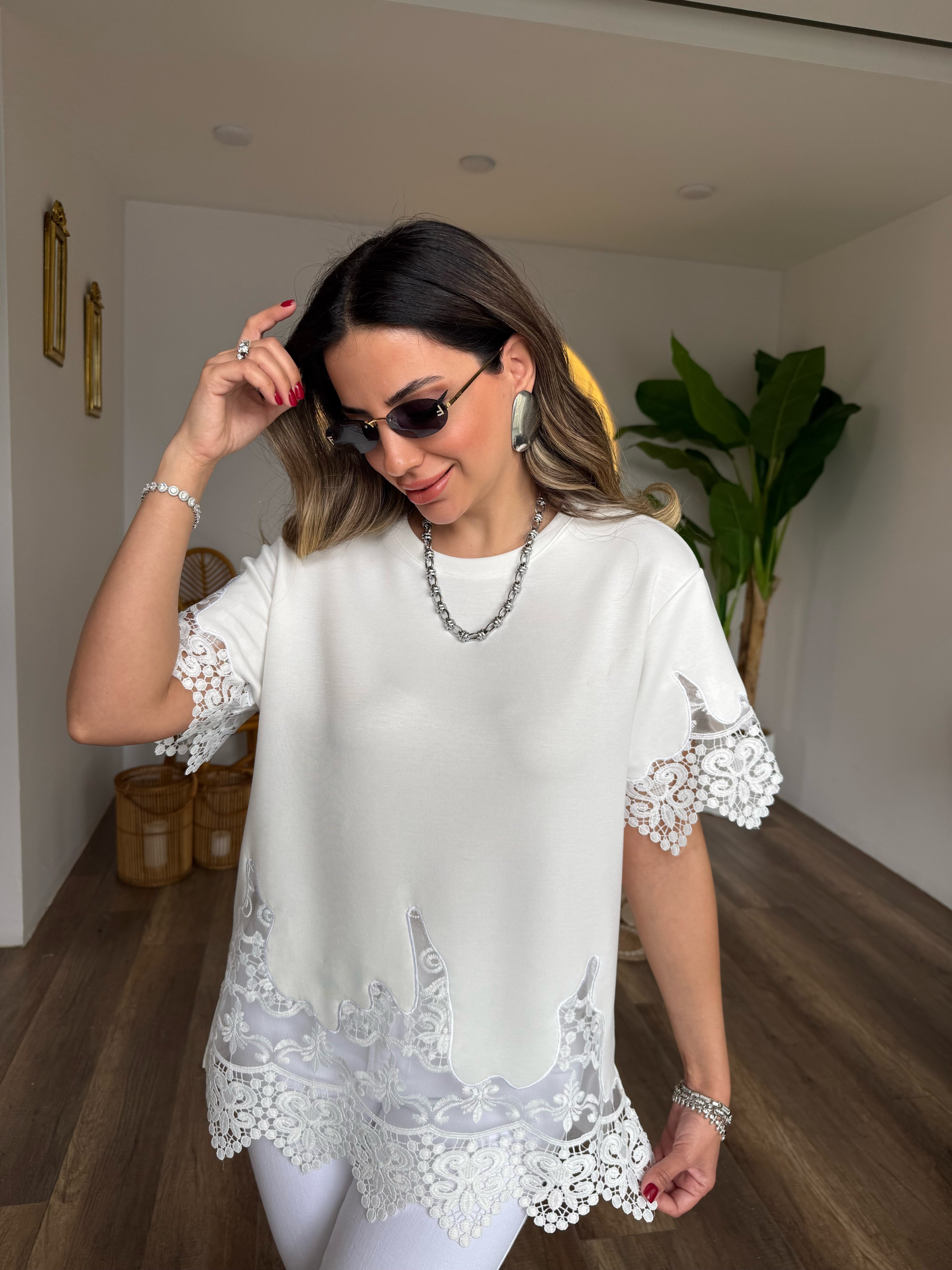 11526 Altı Güpür Detaylı Bluz