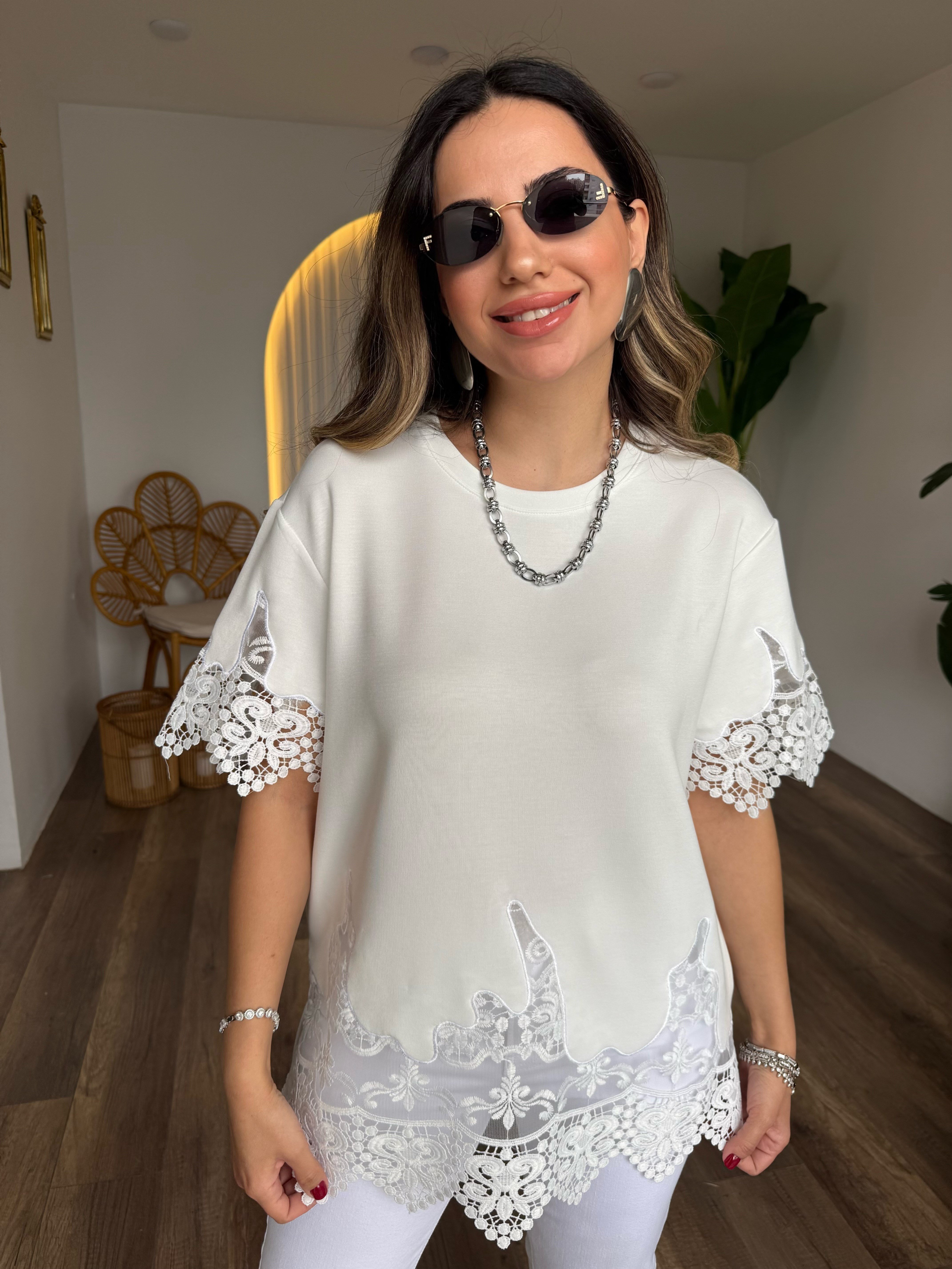 11526 Altı Güpür Detaylı Bluz