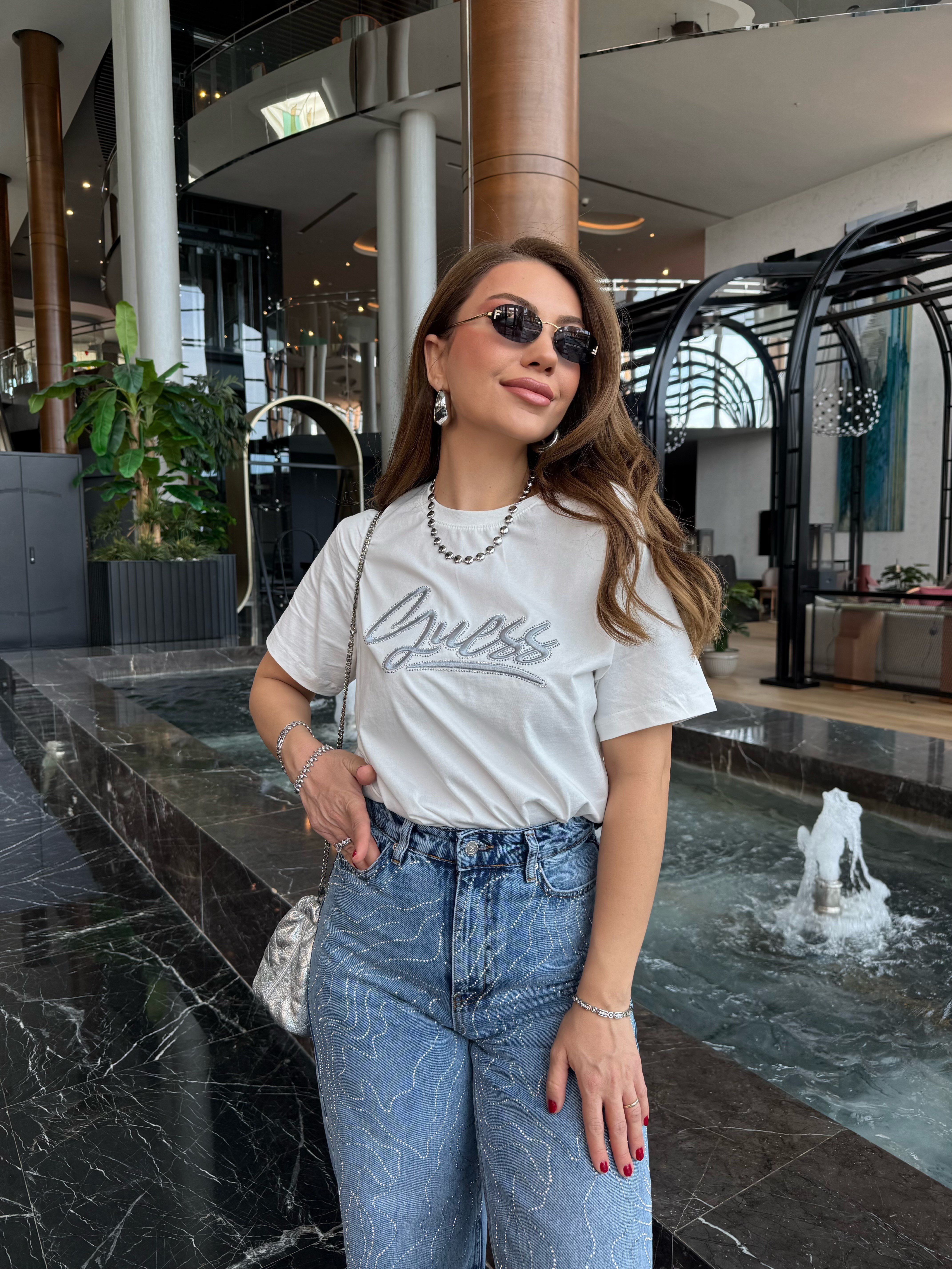 11587 Gu. Gri Taşlı Nakışlı Tshirt