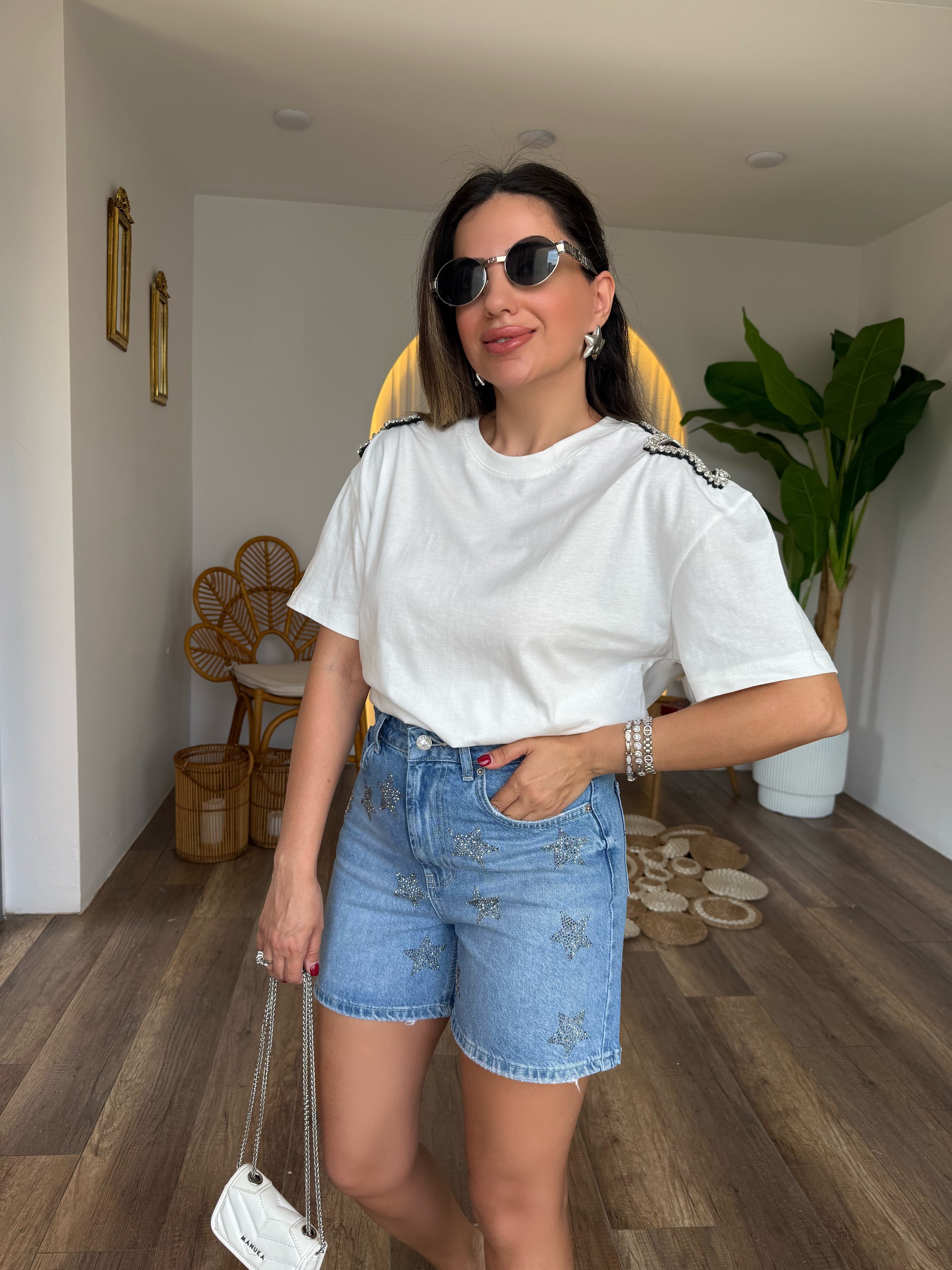 11588 Omuzu Taşlı Yıldızlı Tshirt