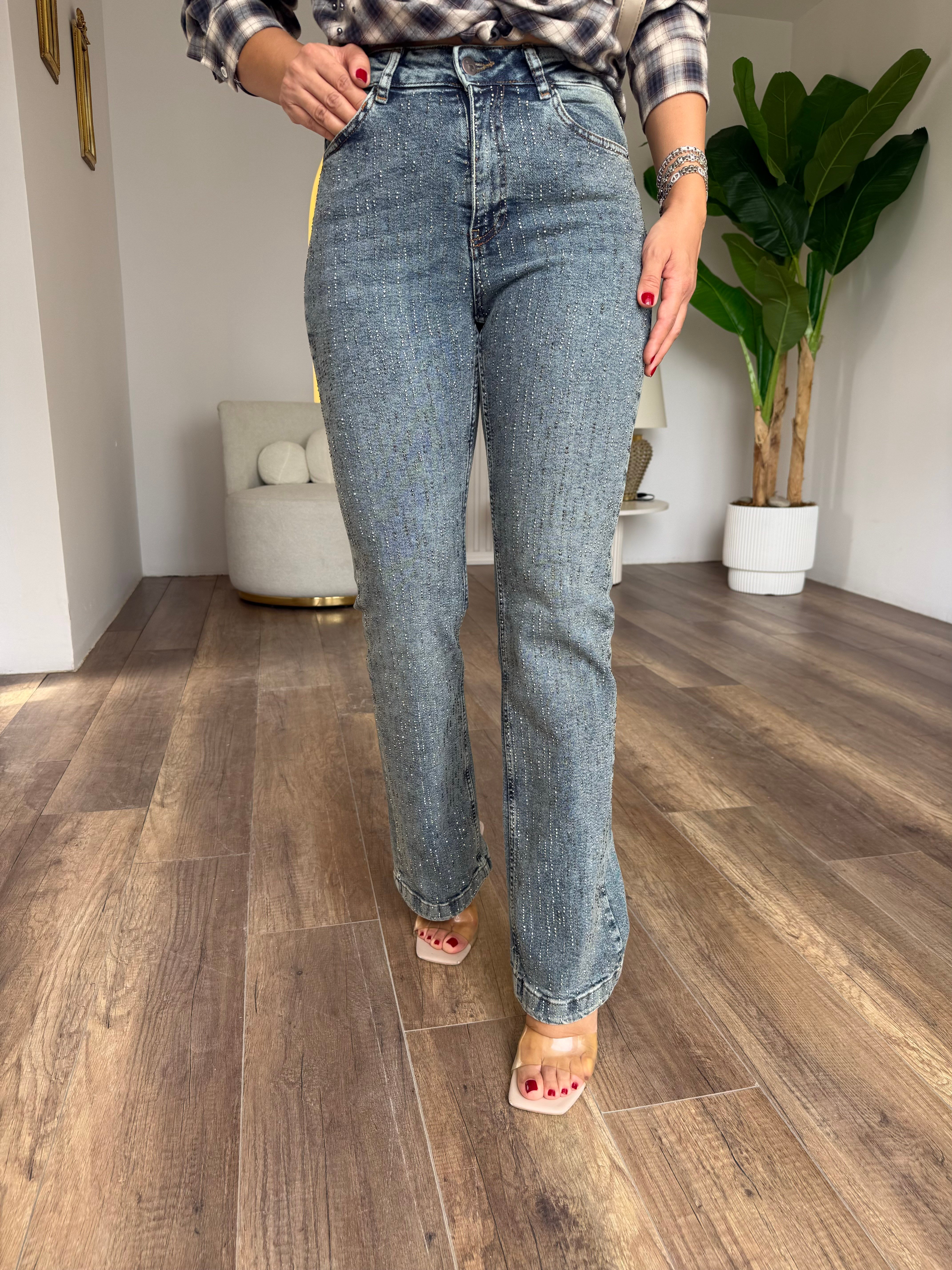 12224 Yıkamalı Taşlı Jean