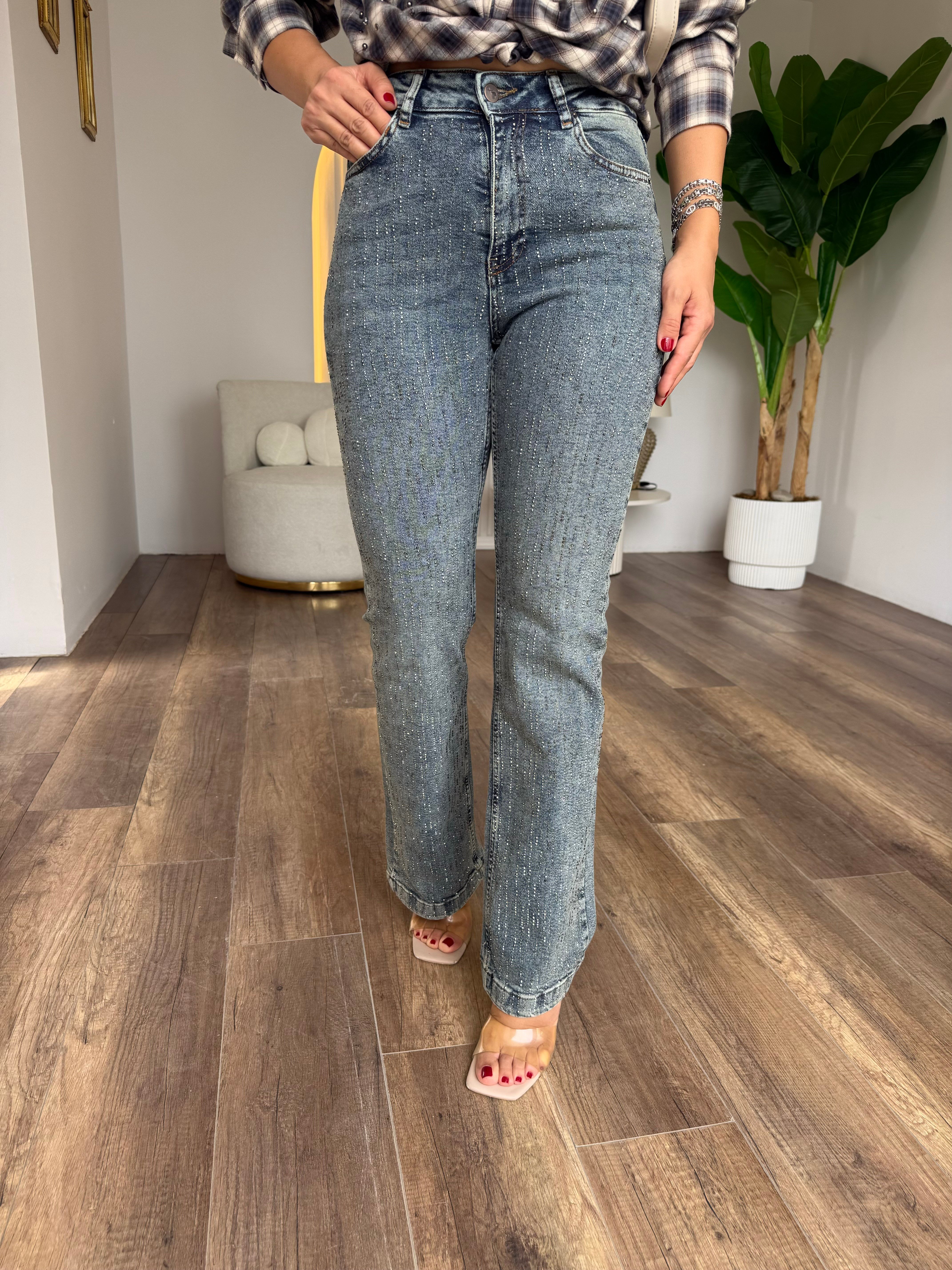 12224 Yıkamalı Taşlı Jean