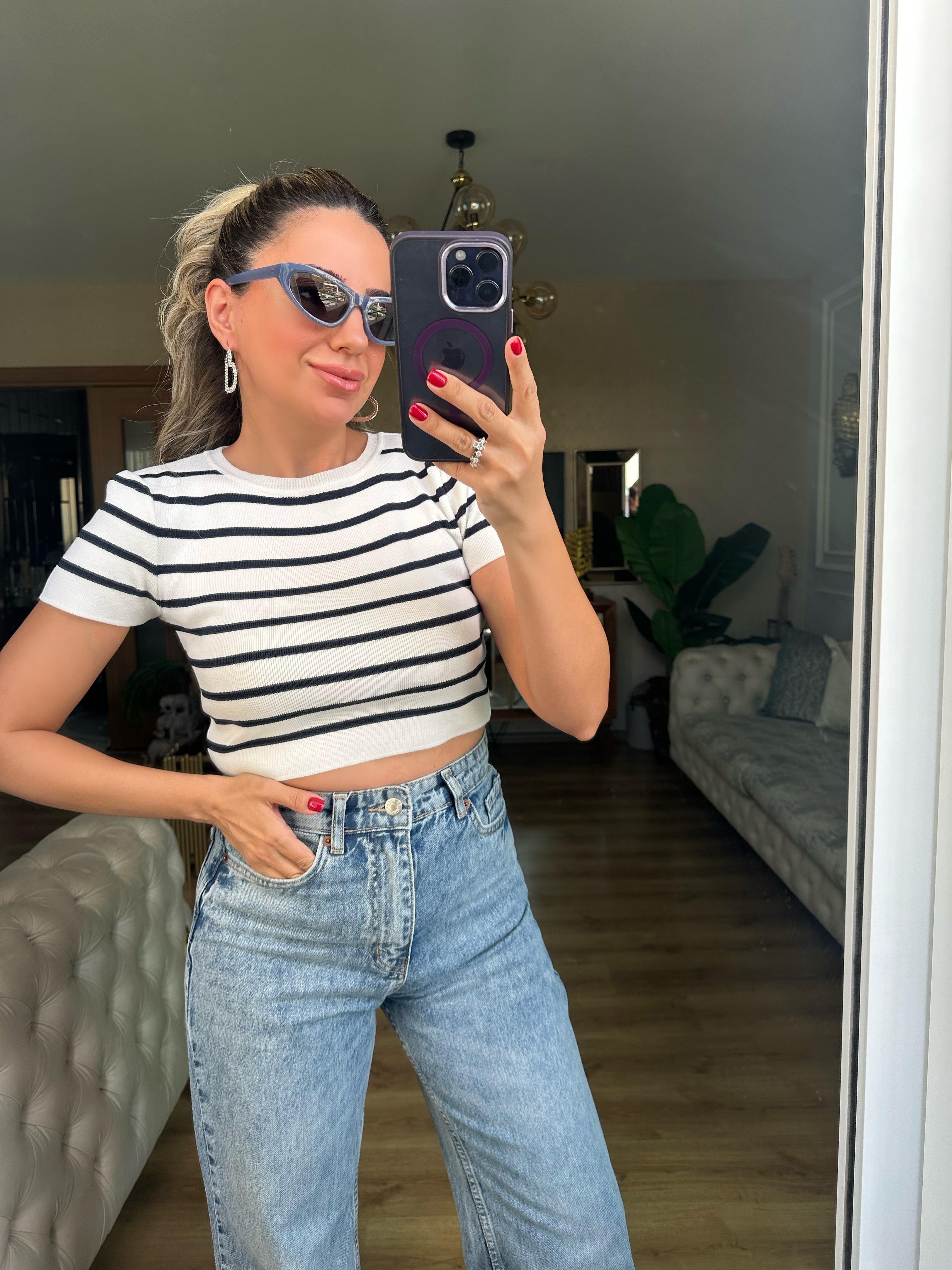 8467 Lacivert Çizgili Triko Crop Bluz