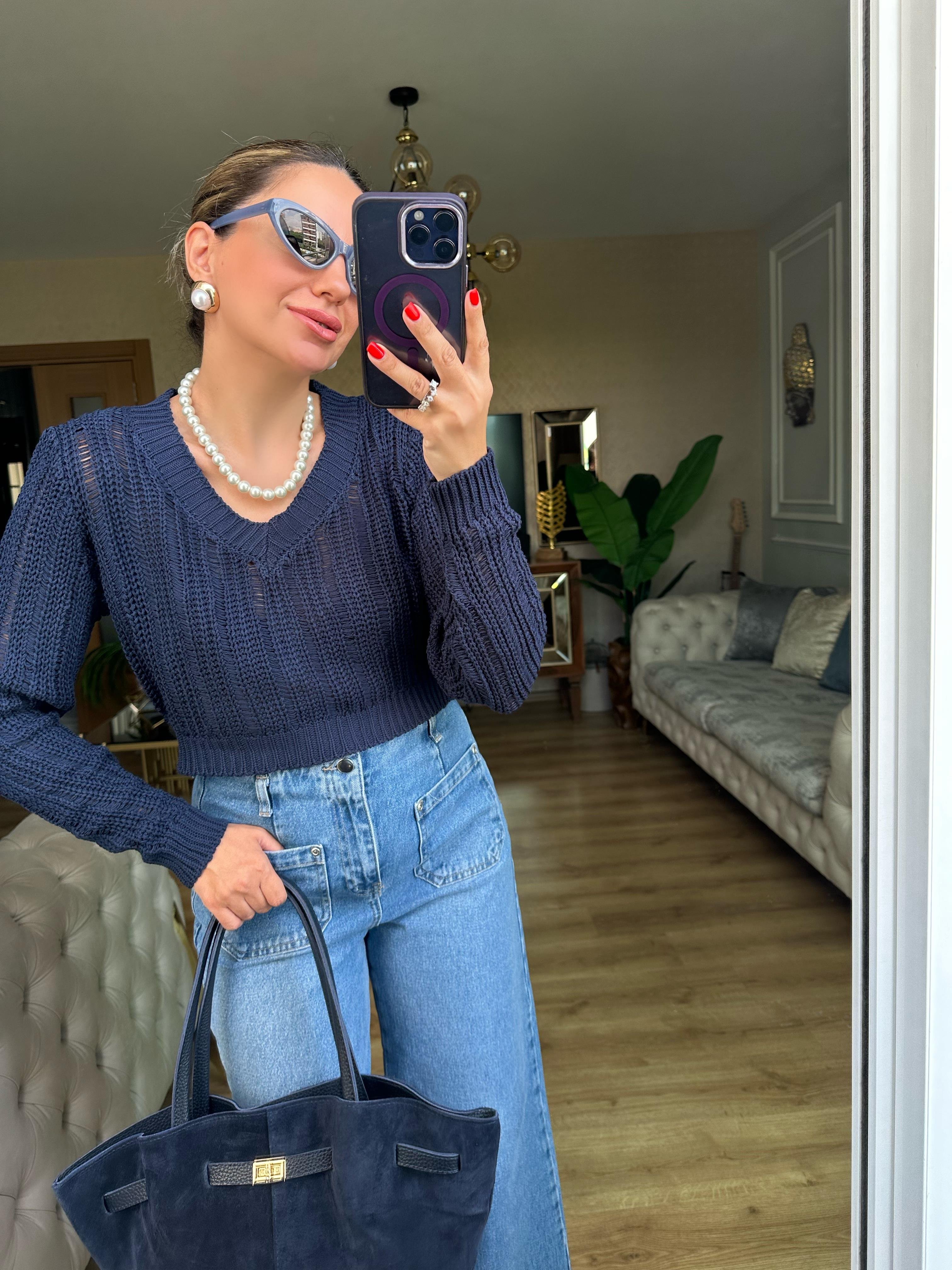 8468 Kısa Triko Bluz