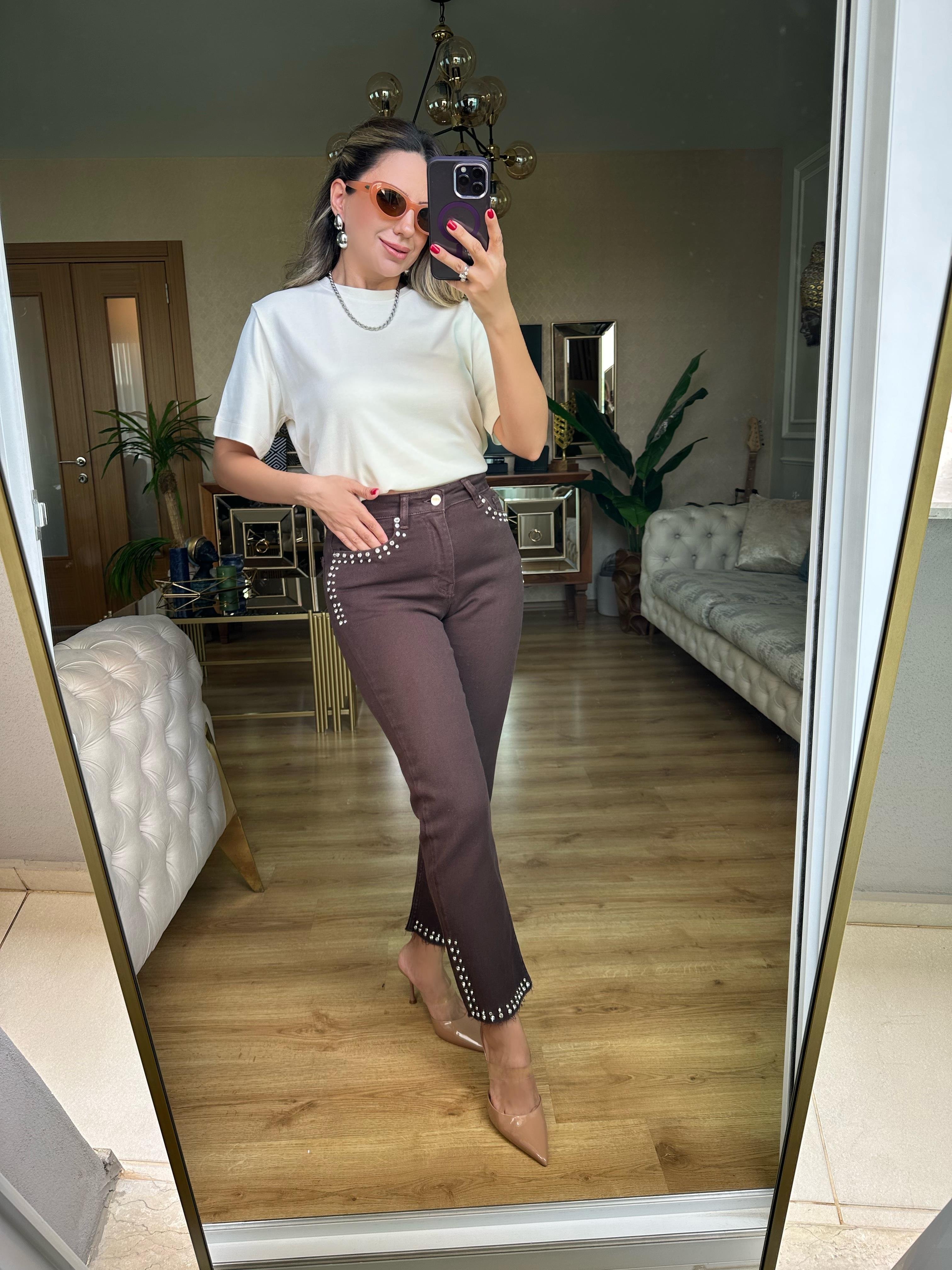 8597 Cepleri ve Paçaları Taşlı Mom Jean
