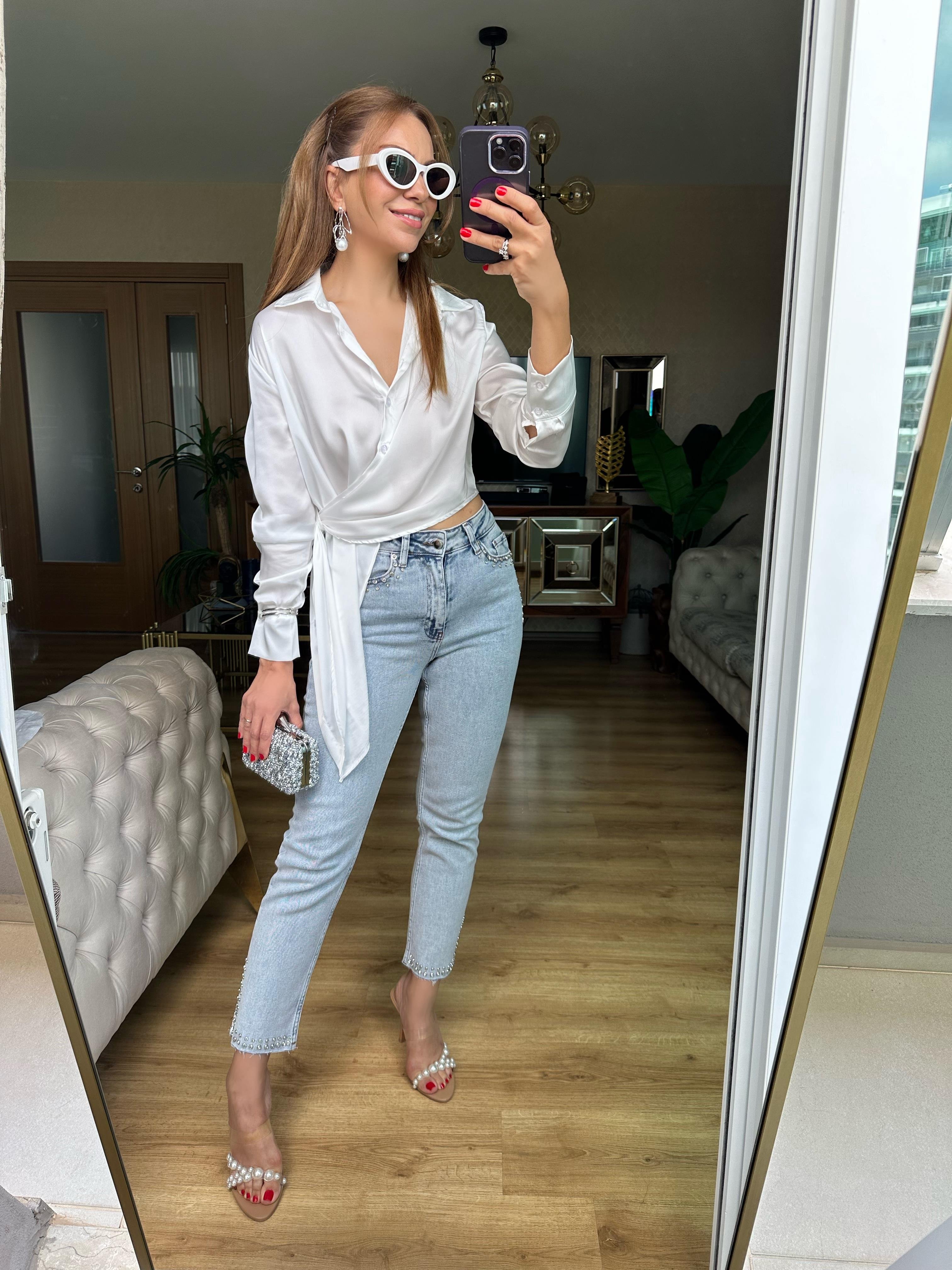 8597 Cepleri ve Paçaları Taşlı Mom Jean