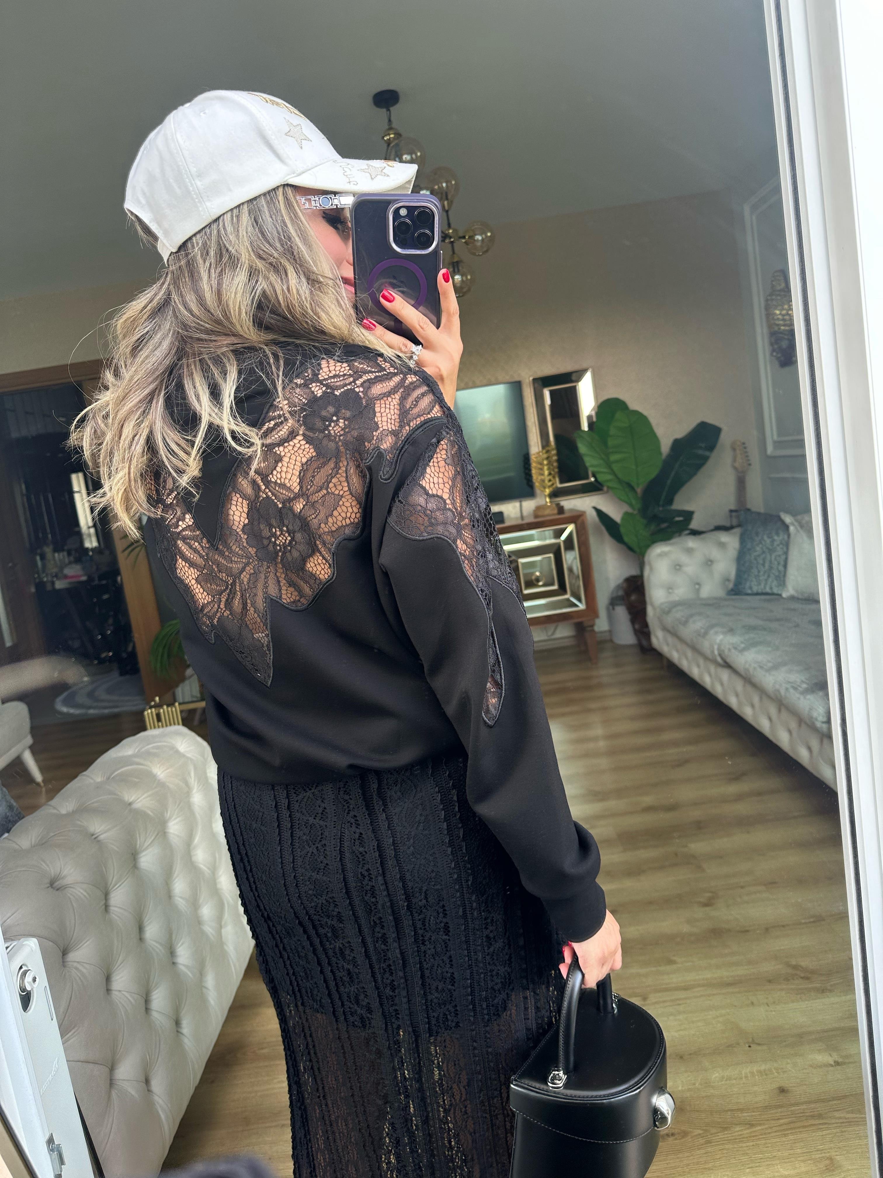 8621 Lazer Güpür Nakışlı Sweatshirt