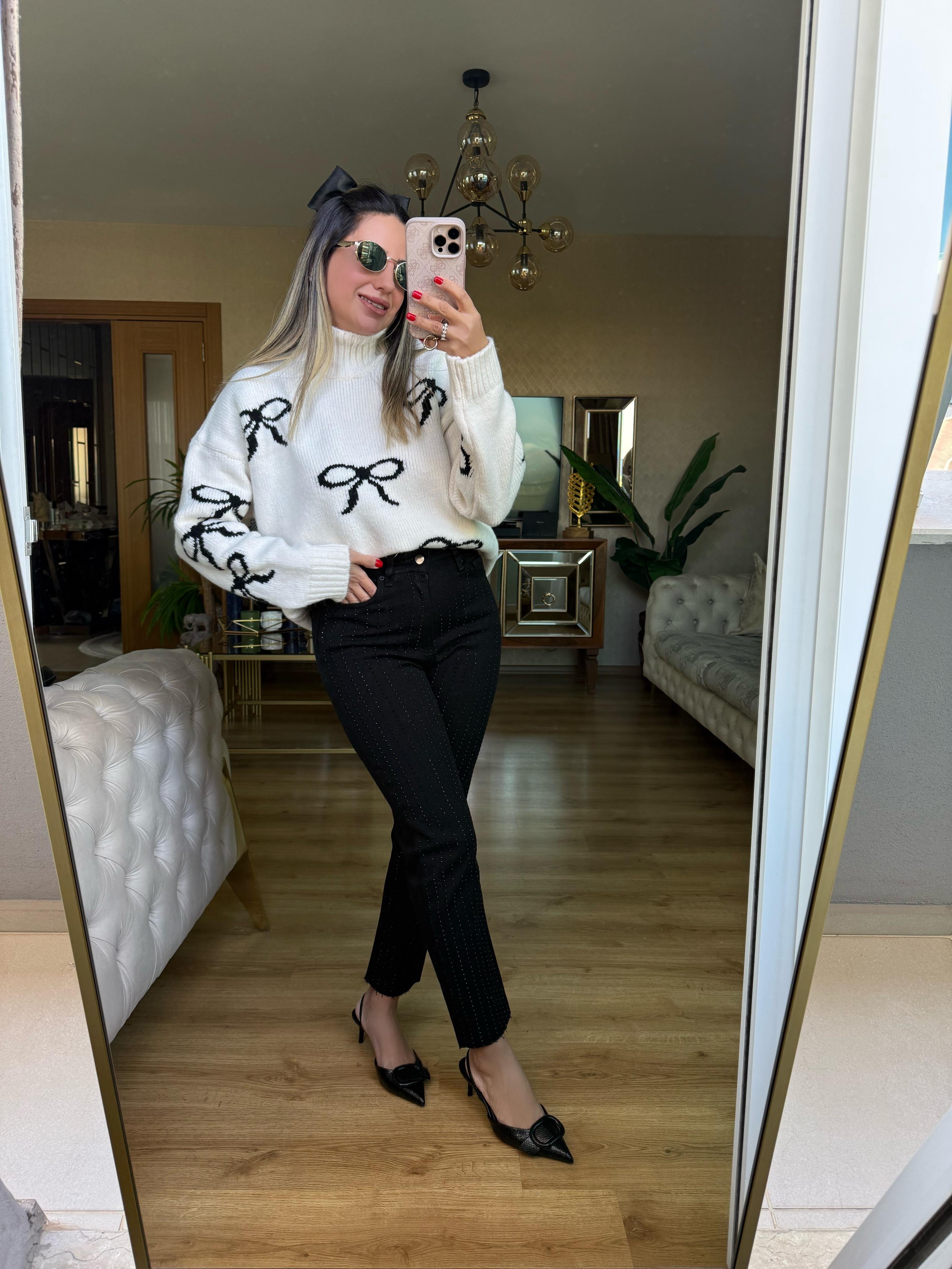 8660 Boyuna Taşlı Kot Pantolon