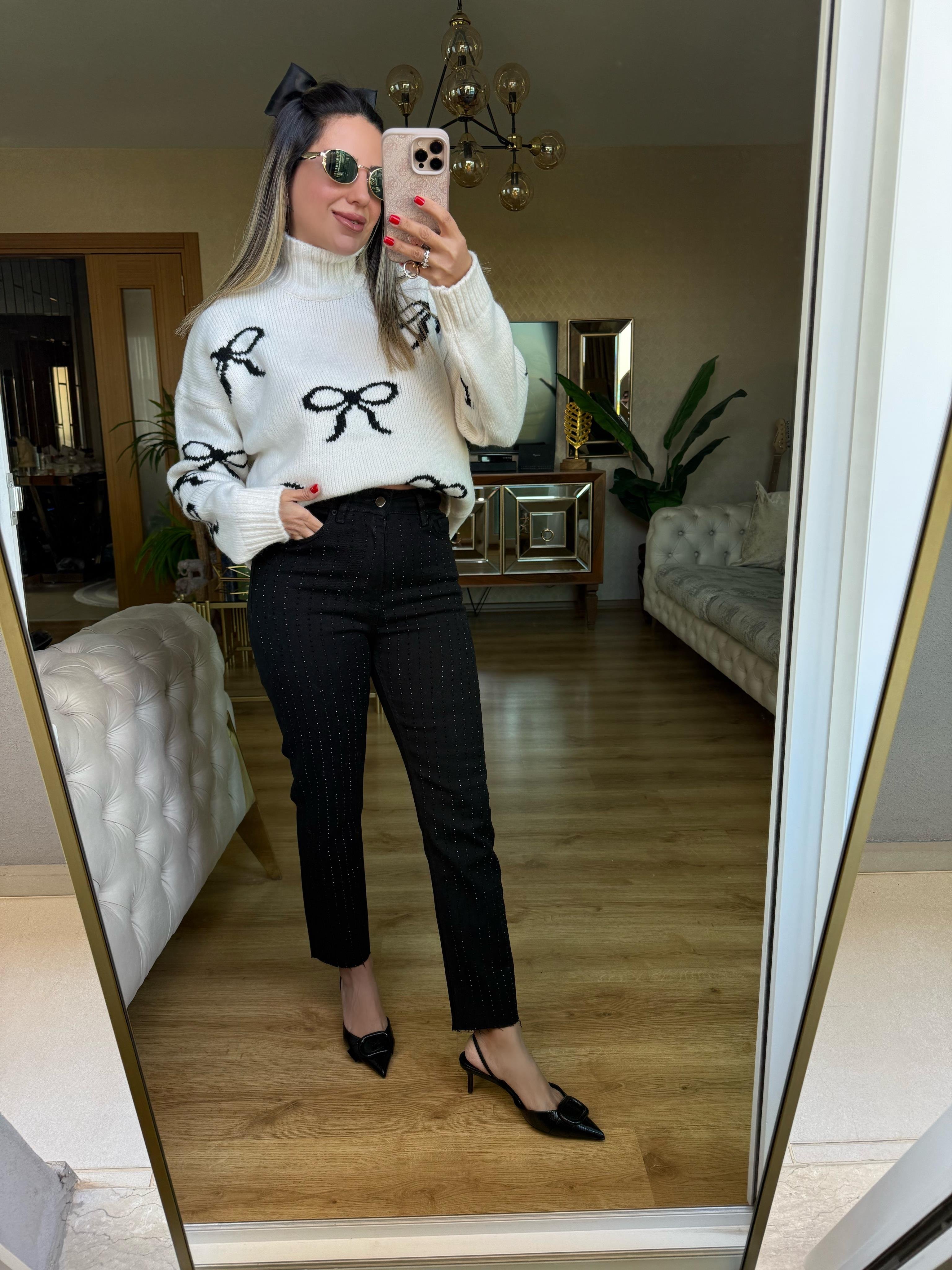 8660 Boyuna Taşlı Kot Pantolon
