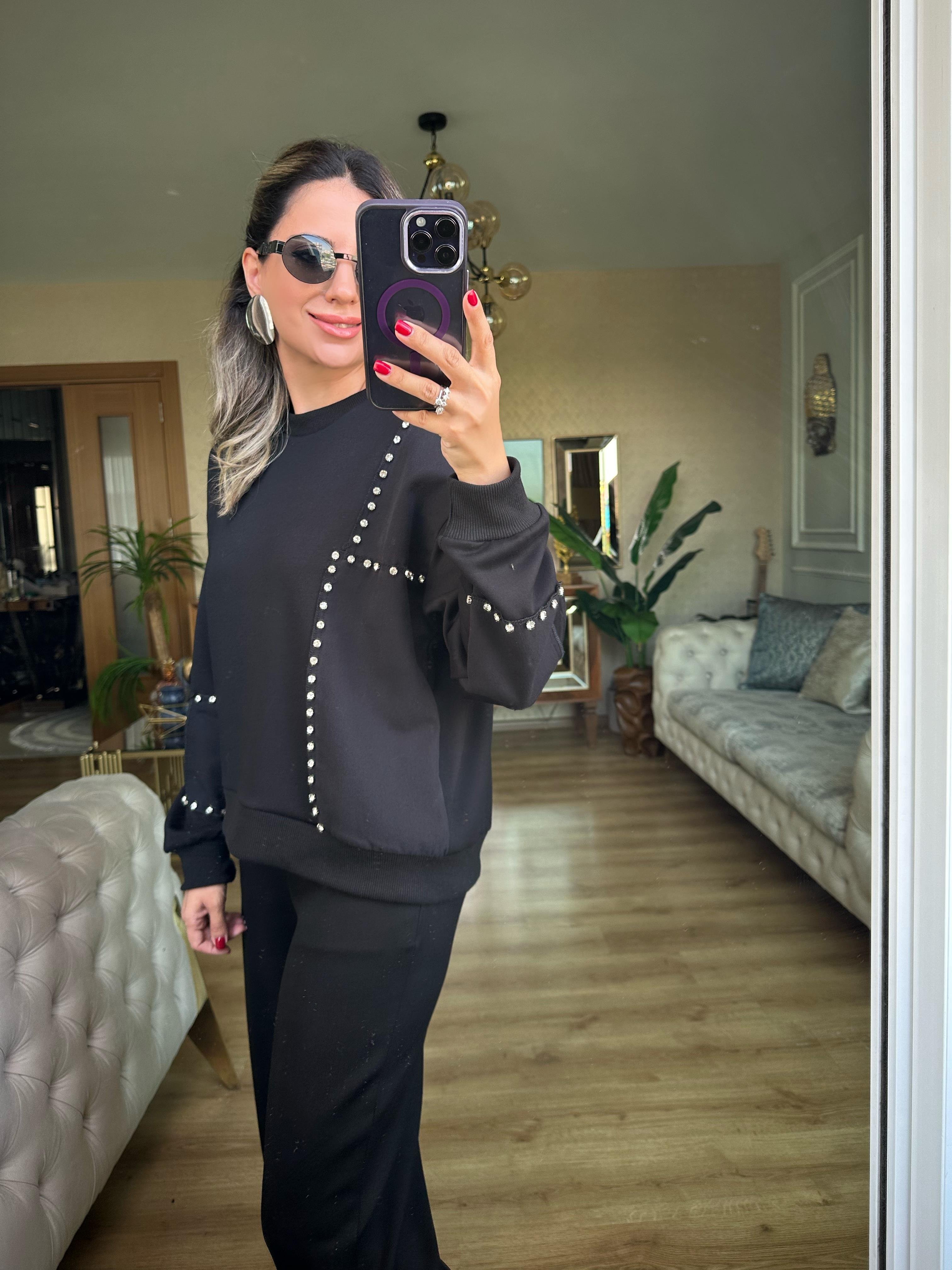 8723 Siyah Kol İşlemeli Sweatshirt