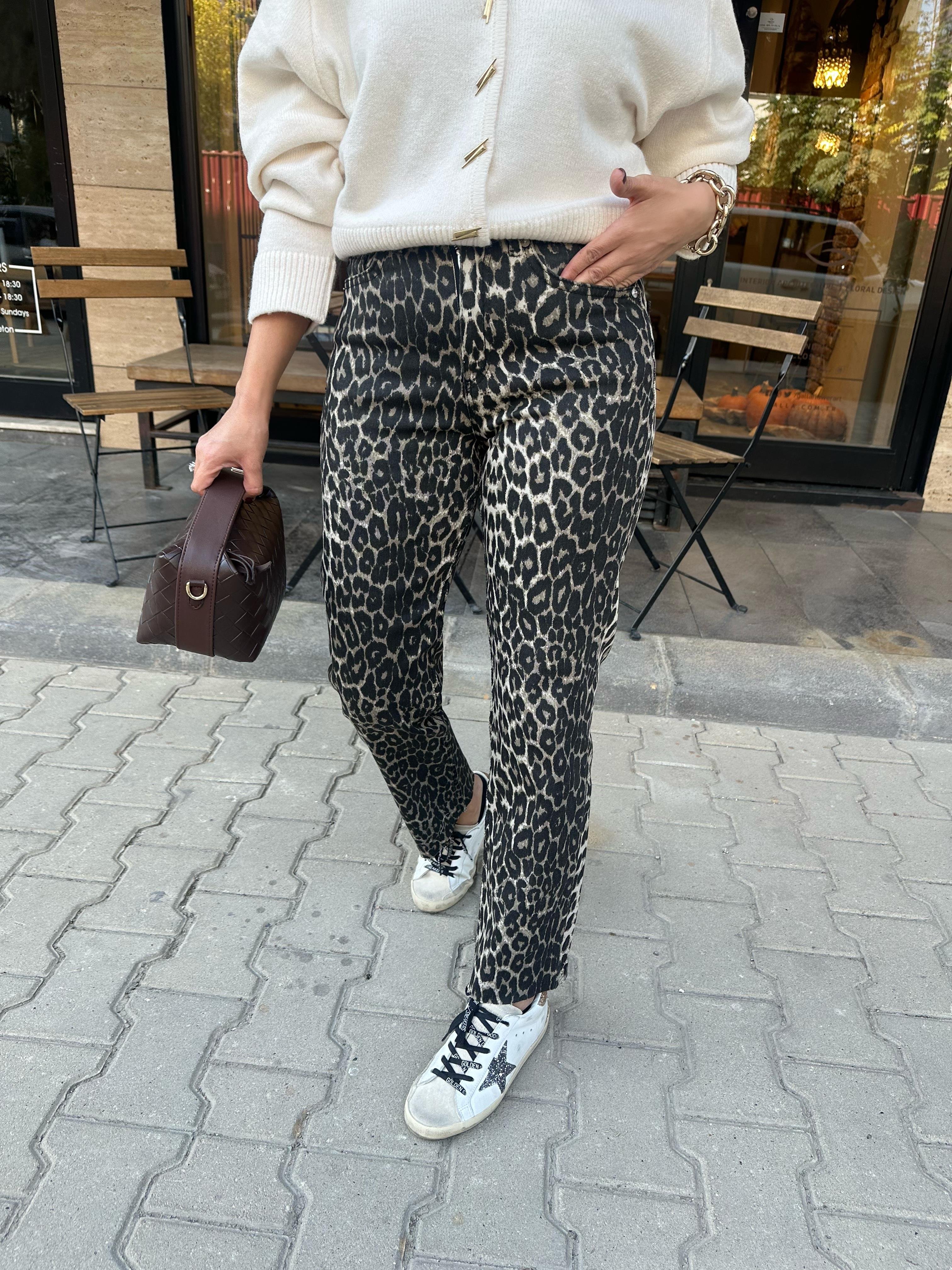 8937 Leopar Paça Kesik Pantolon