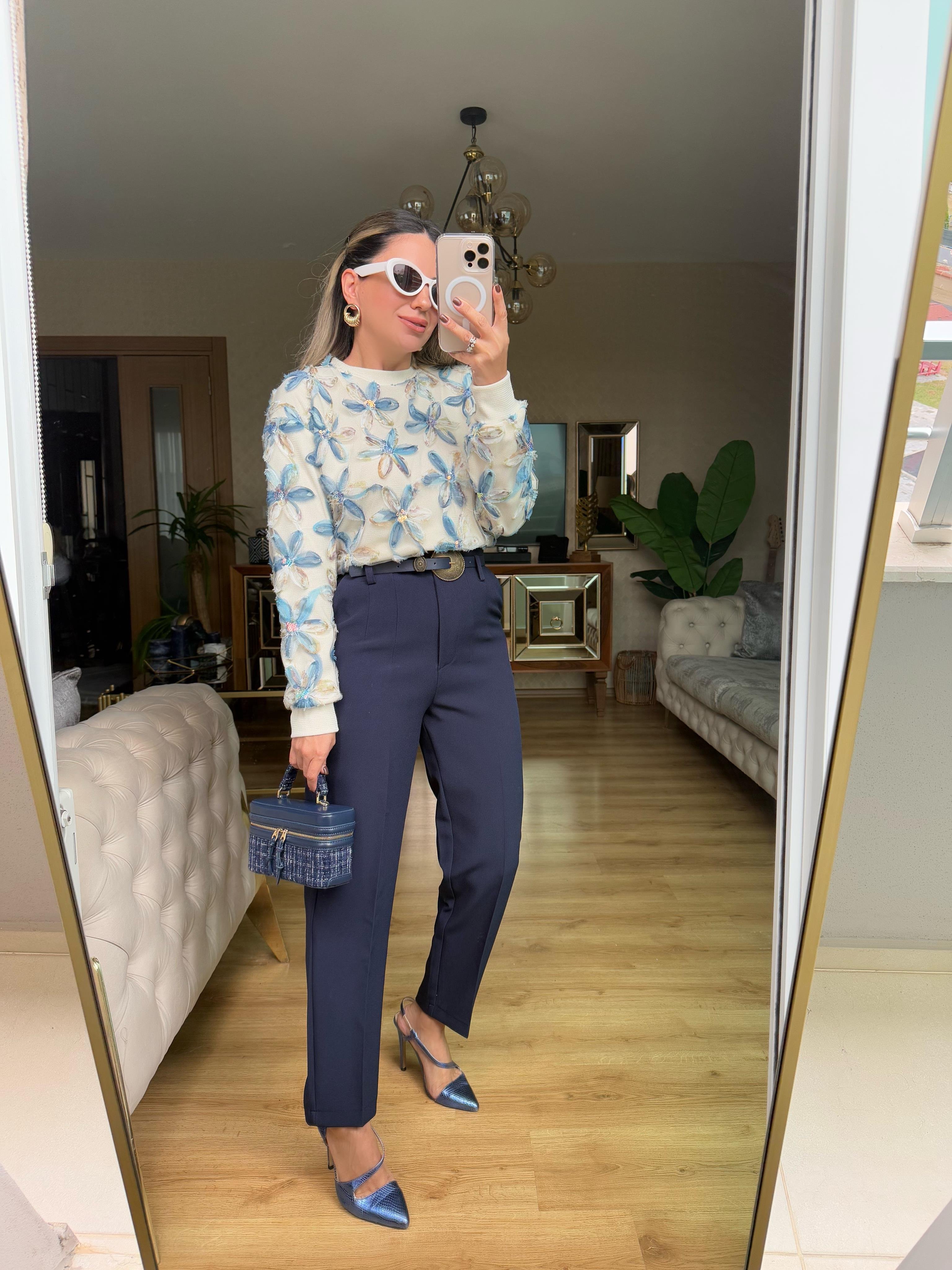 8940 Çiçekli Tül Bluz