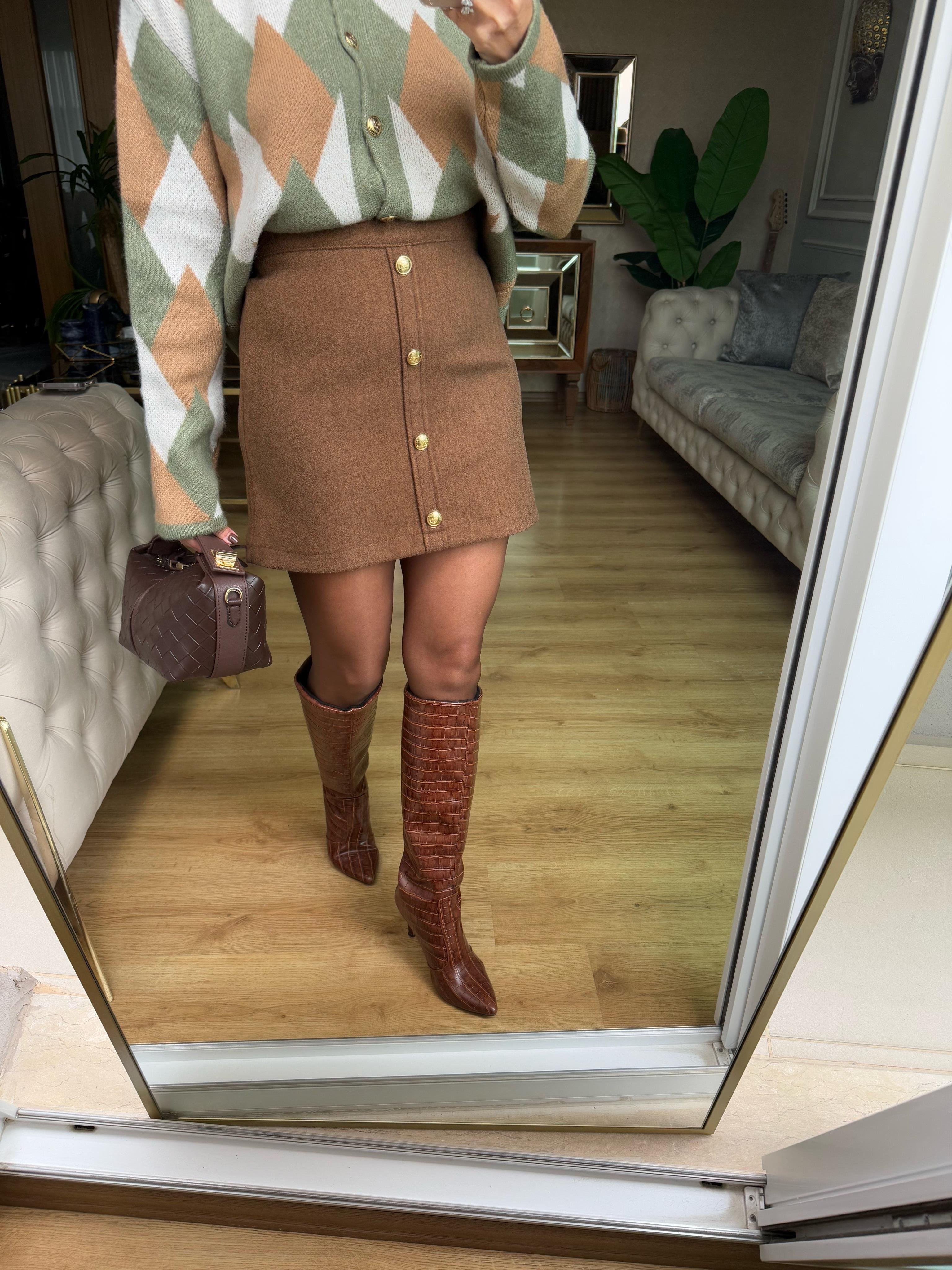 8957 Düğmeli Mini Etek