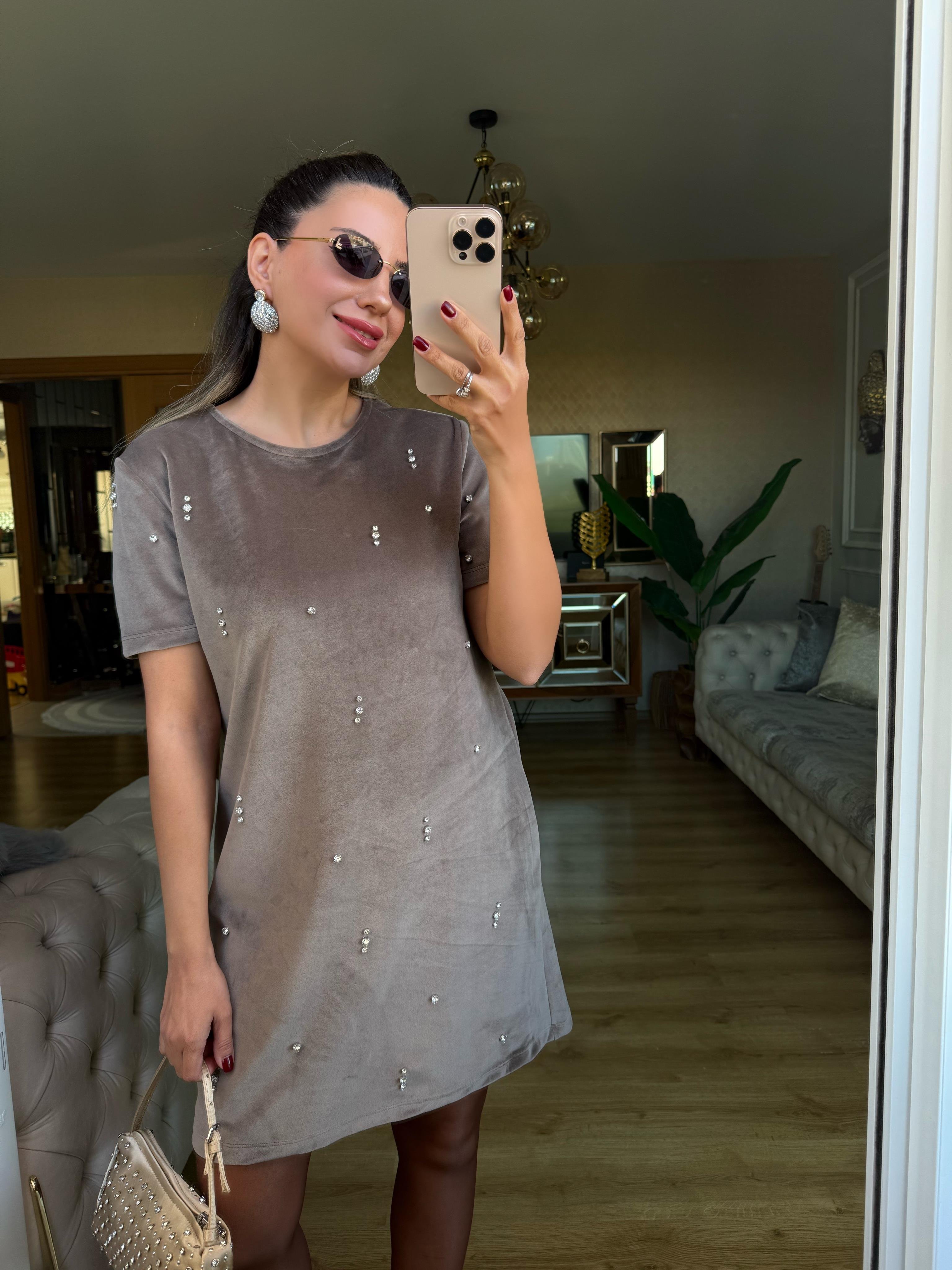 9017 Taşlı Kadife Elbise