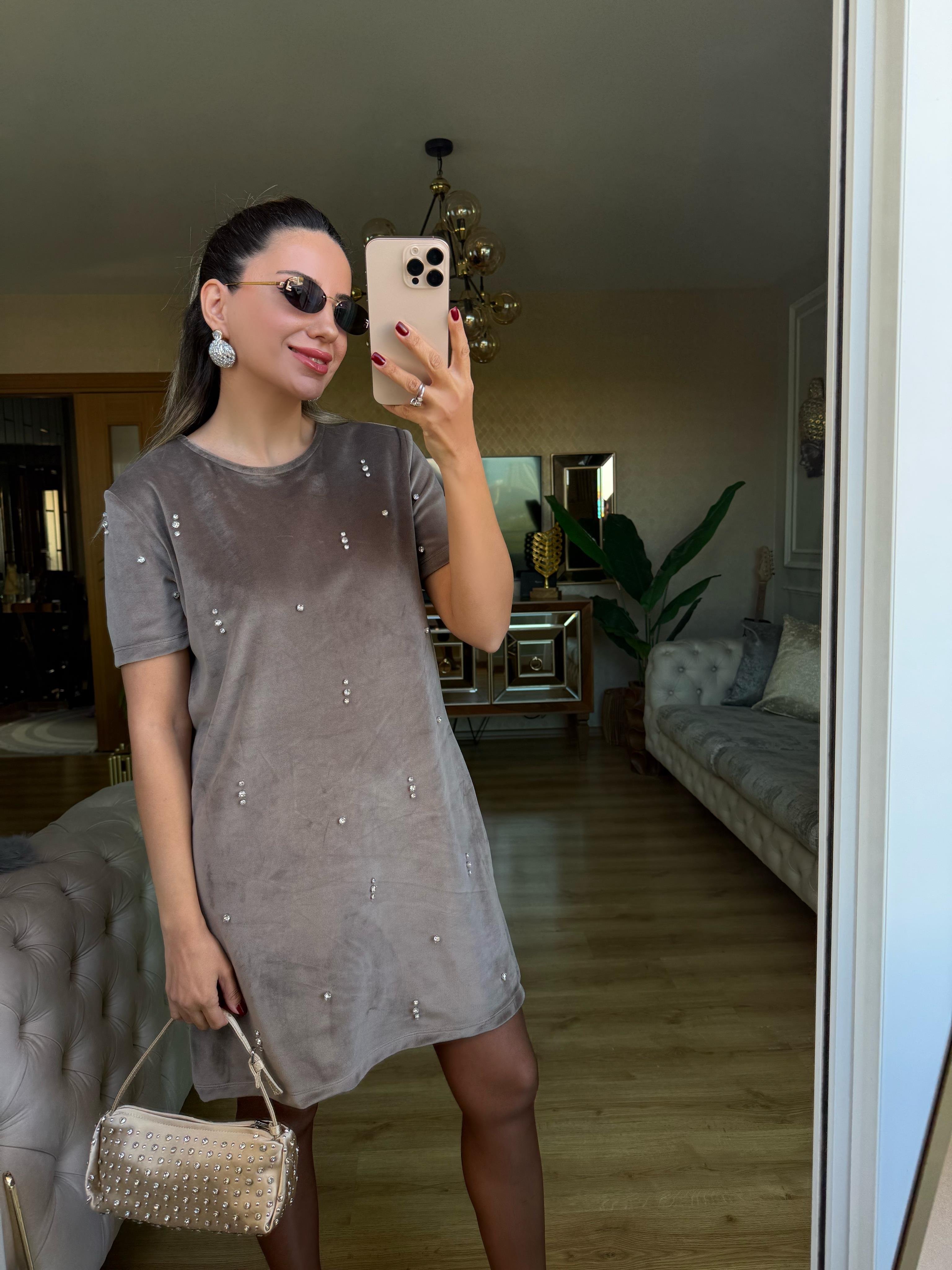 9017 Taşlı Kadife Elbise