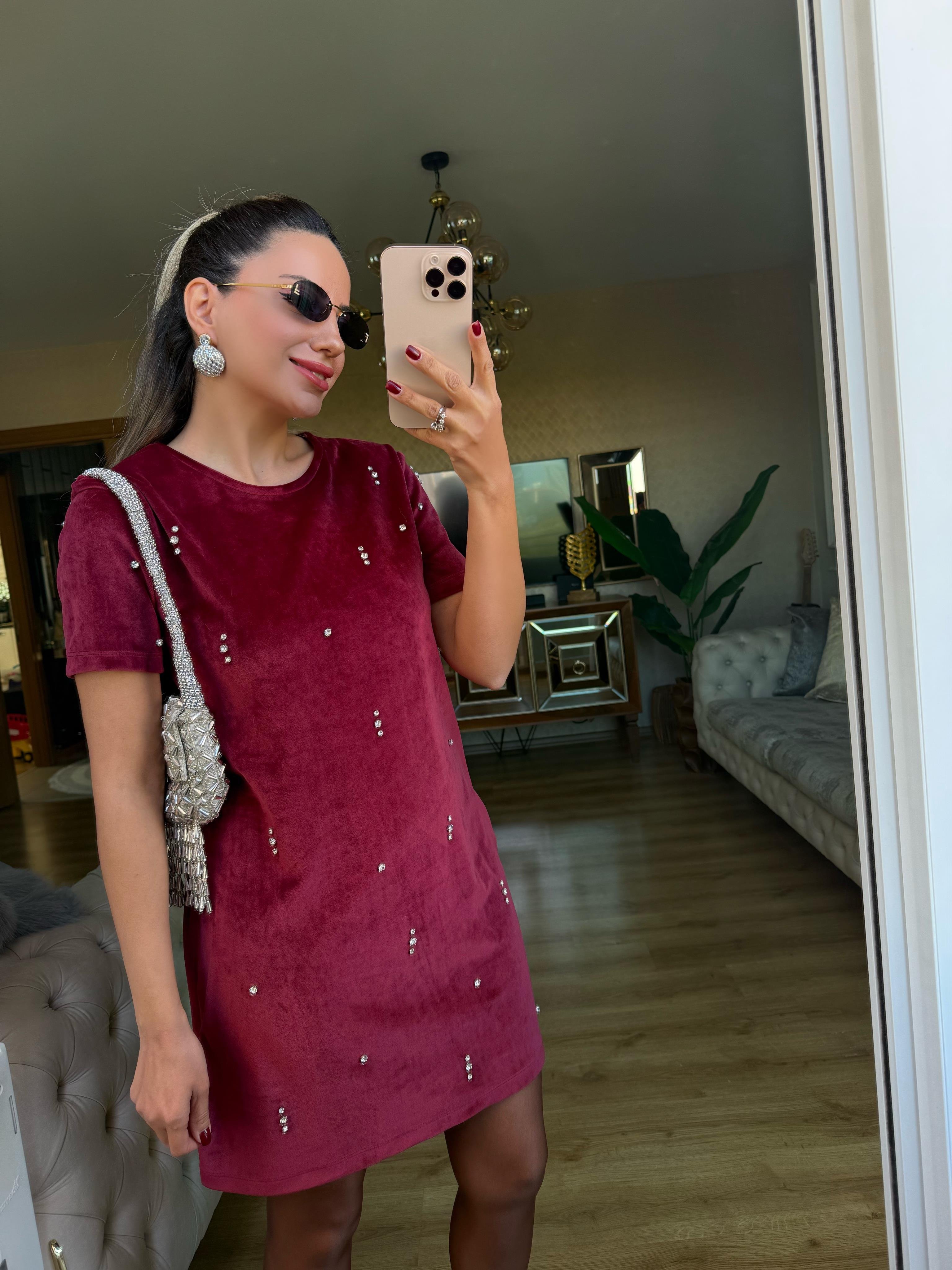 9017 Taşlı Kadife Elbise