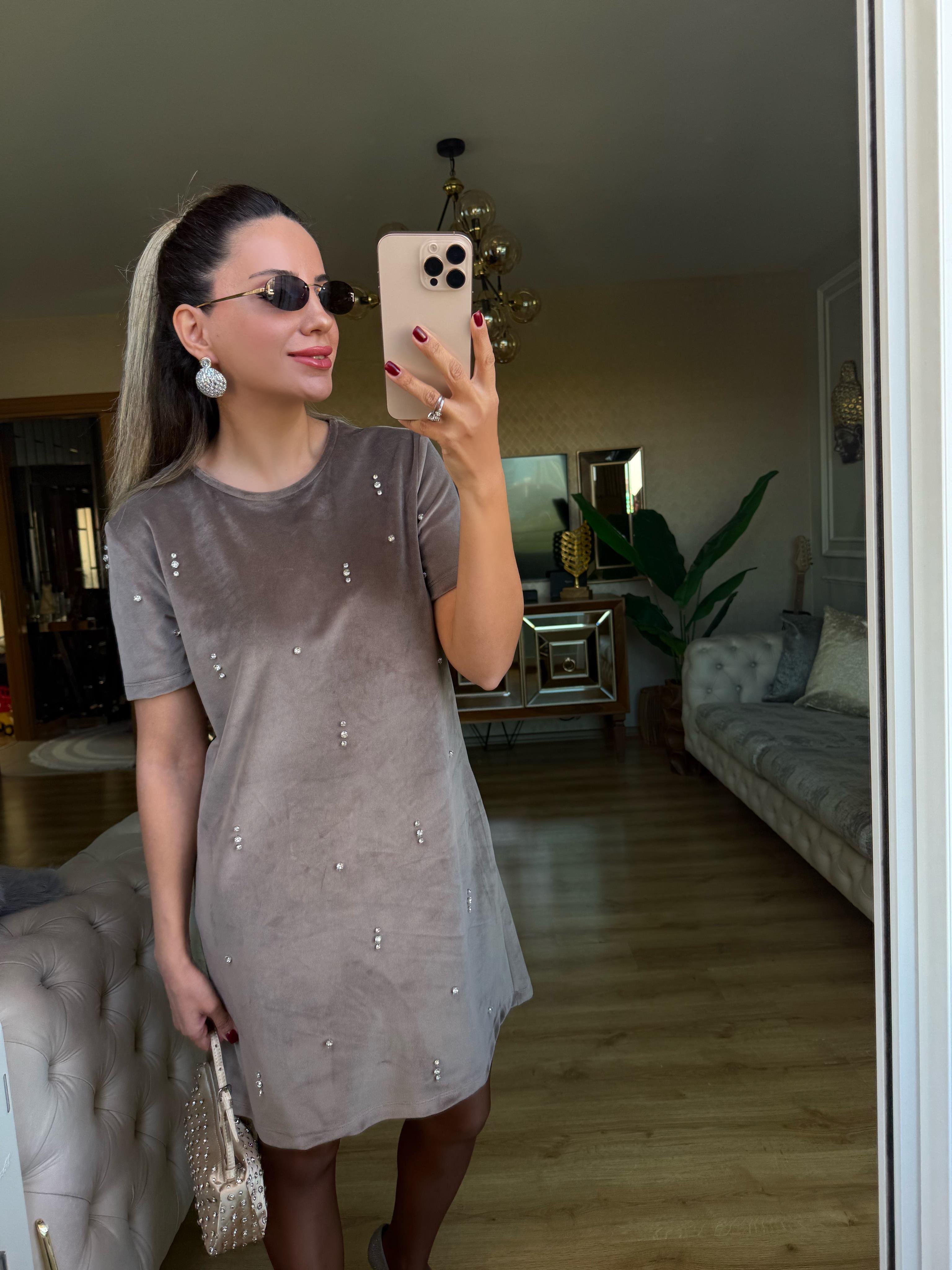 9017 Taşlı Kadife Elbise